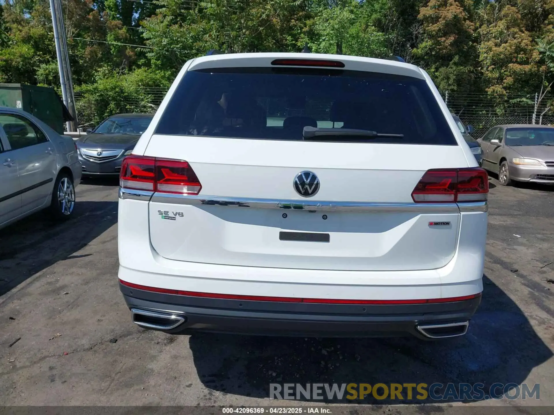16 fotografías del automóvil dañado 1V2HR2CA1MC551176 VOLKSWAGEN ATLAS 2021