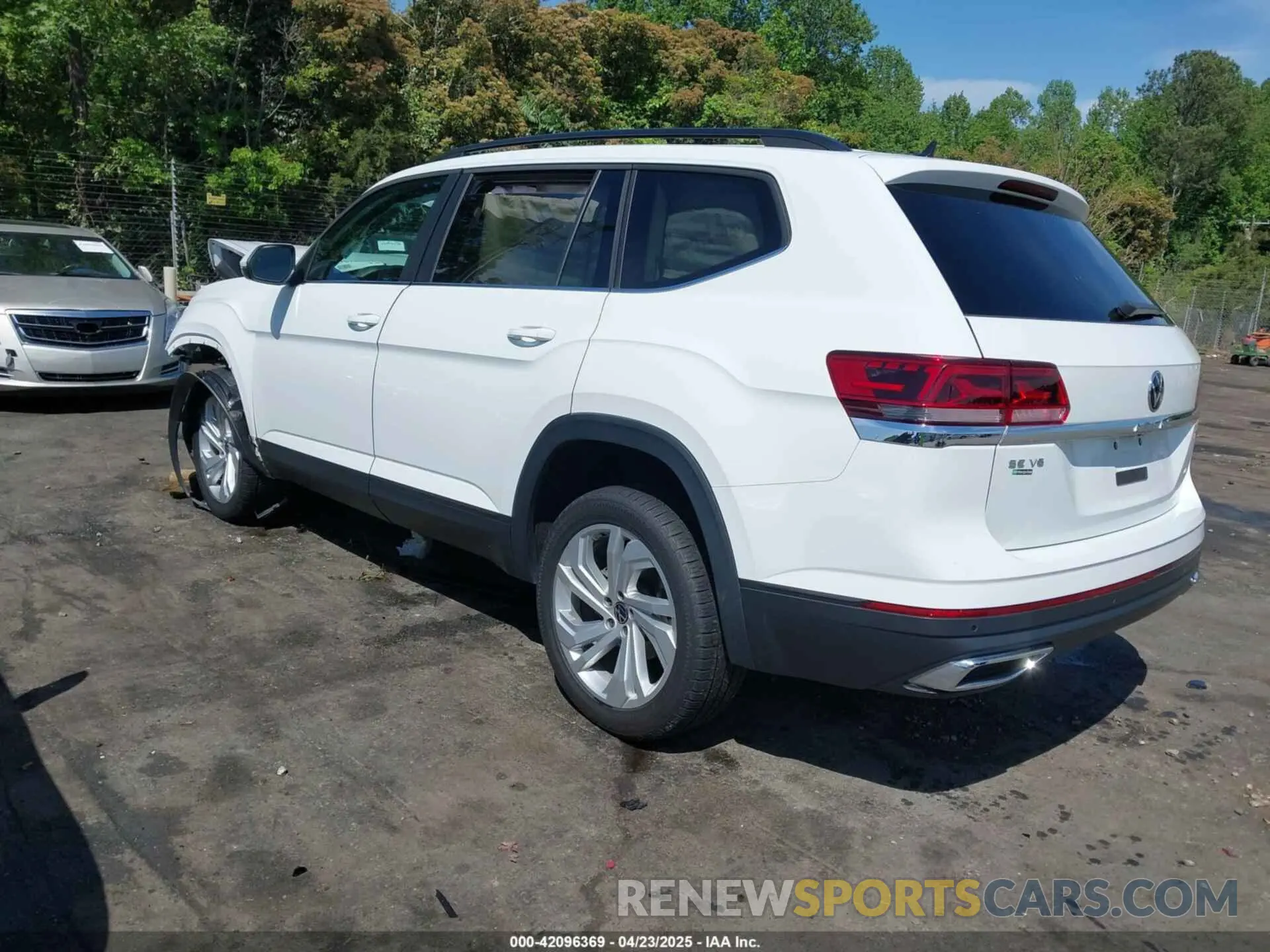 3 fotografías del automóvil dañado 1V2HR2CA1MC551176 VOLKSWAGEN ATLAS 2021