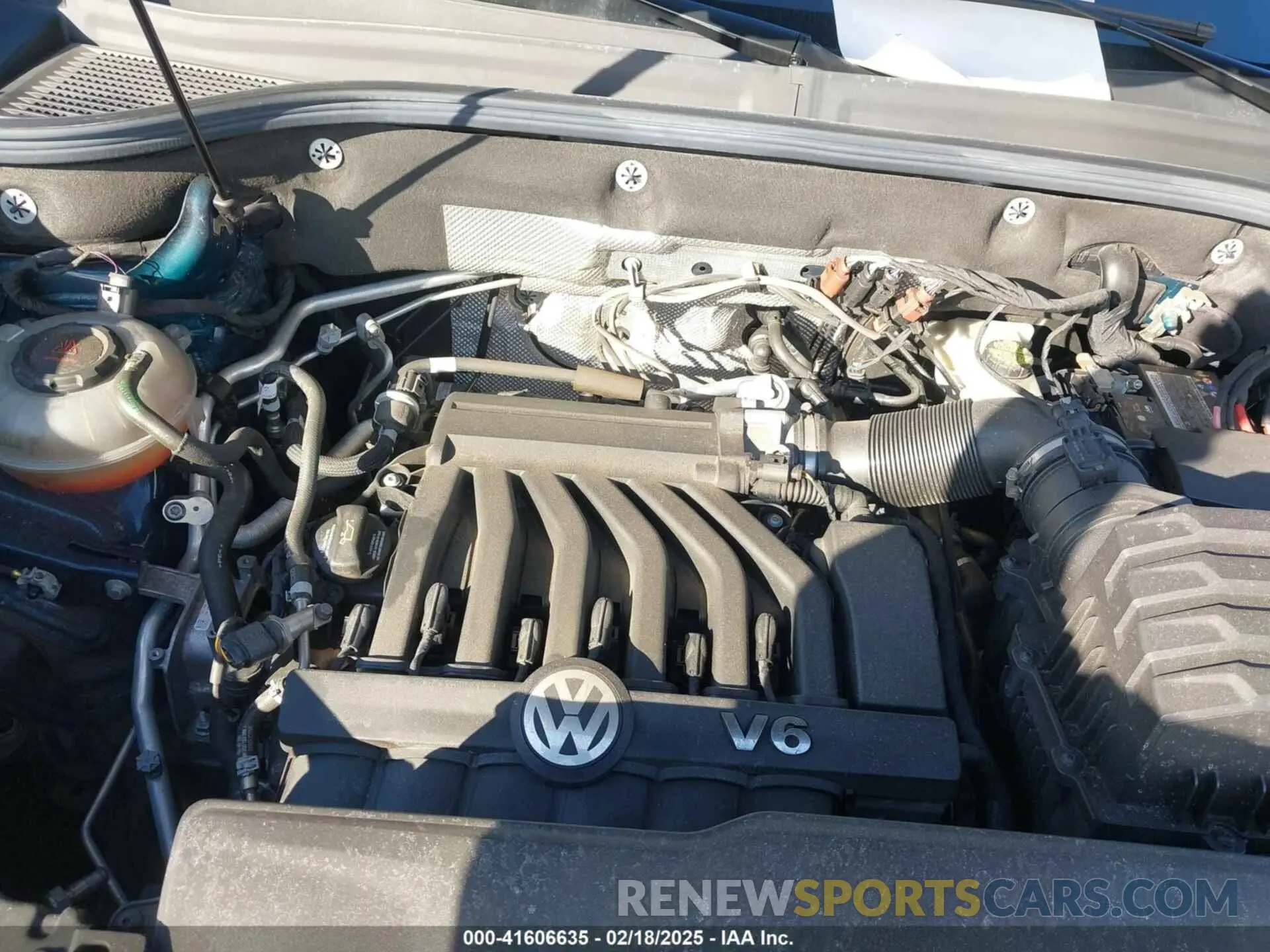10 fotografías del automóvil dañado 1V2HR2CA1MC559181 VOLKSWAGEN ATLAS 2021