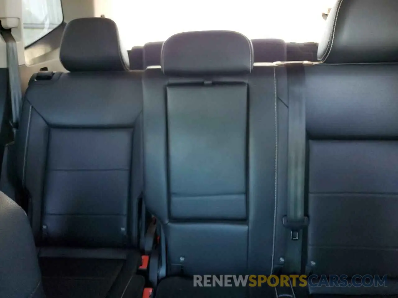 10 fotografías del automóvil dañado 1V2HR2CA2MC606833 VOLKSWAGEN ATLAS 2021