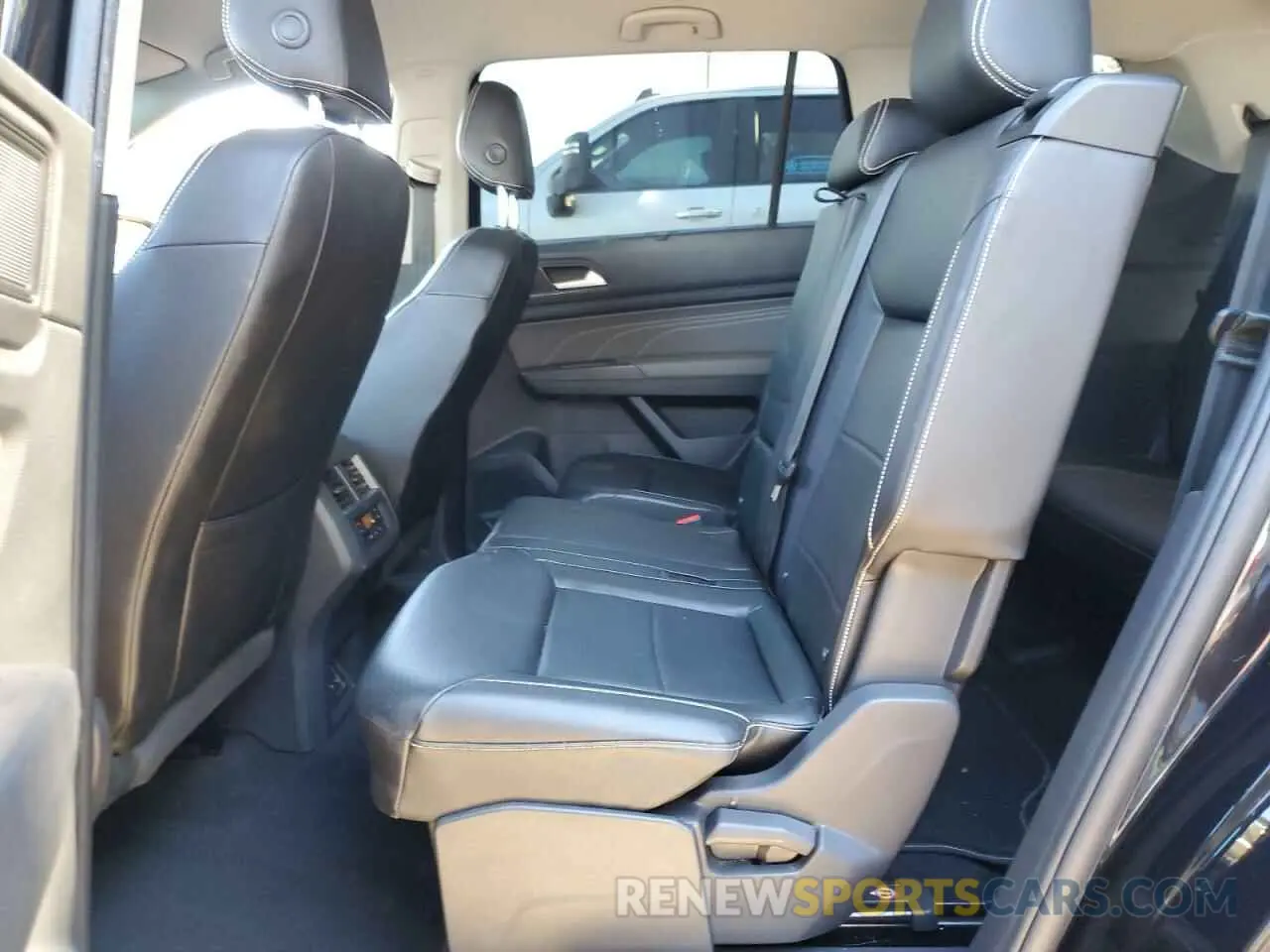 11 fotografías del automóvil dañado 1V2HR2CA2MC606833 VOLKSWAGEN ATLAS 2021