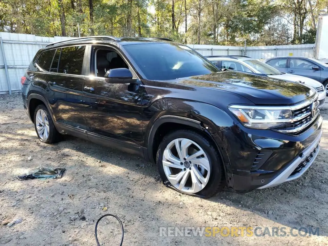 4 fotografías del automóvil dañado 1V2HR2CA2MC606833 VOLKSWAGEN ATLAS 2021