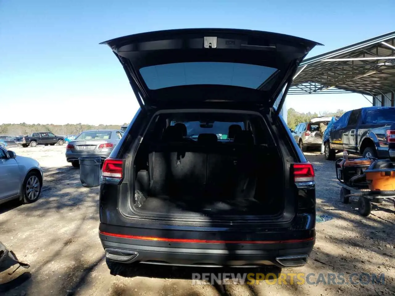 6 fotografías del automóvil dañado 1V2HR2CA2MC606833 VOLKSWAGEN ATLAS 2021