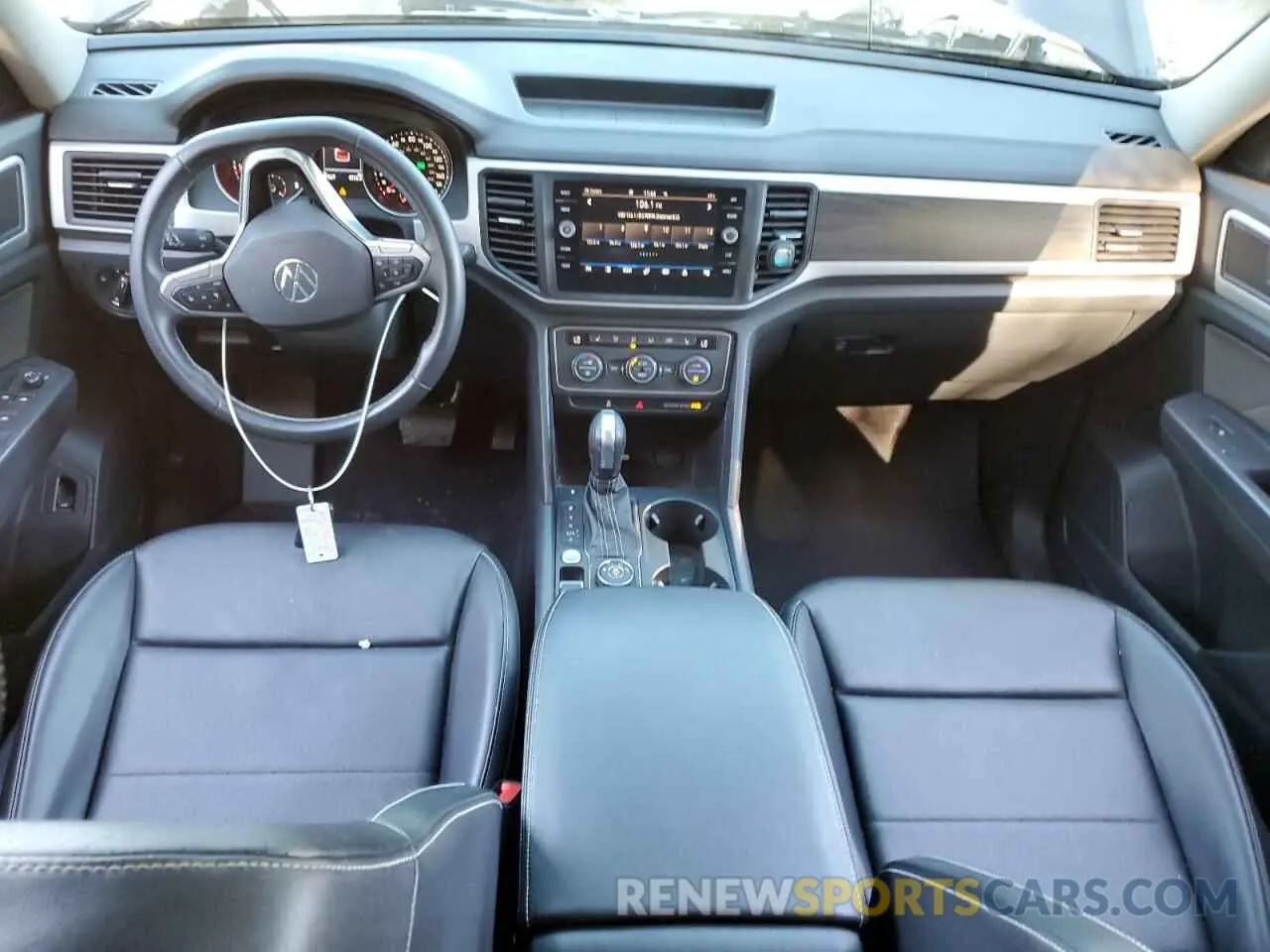 8 fotografías del automóvil dañado 1V2HR2CA2MC606833 VOLKSWAGEN ATLAS 2021