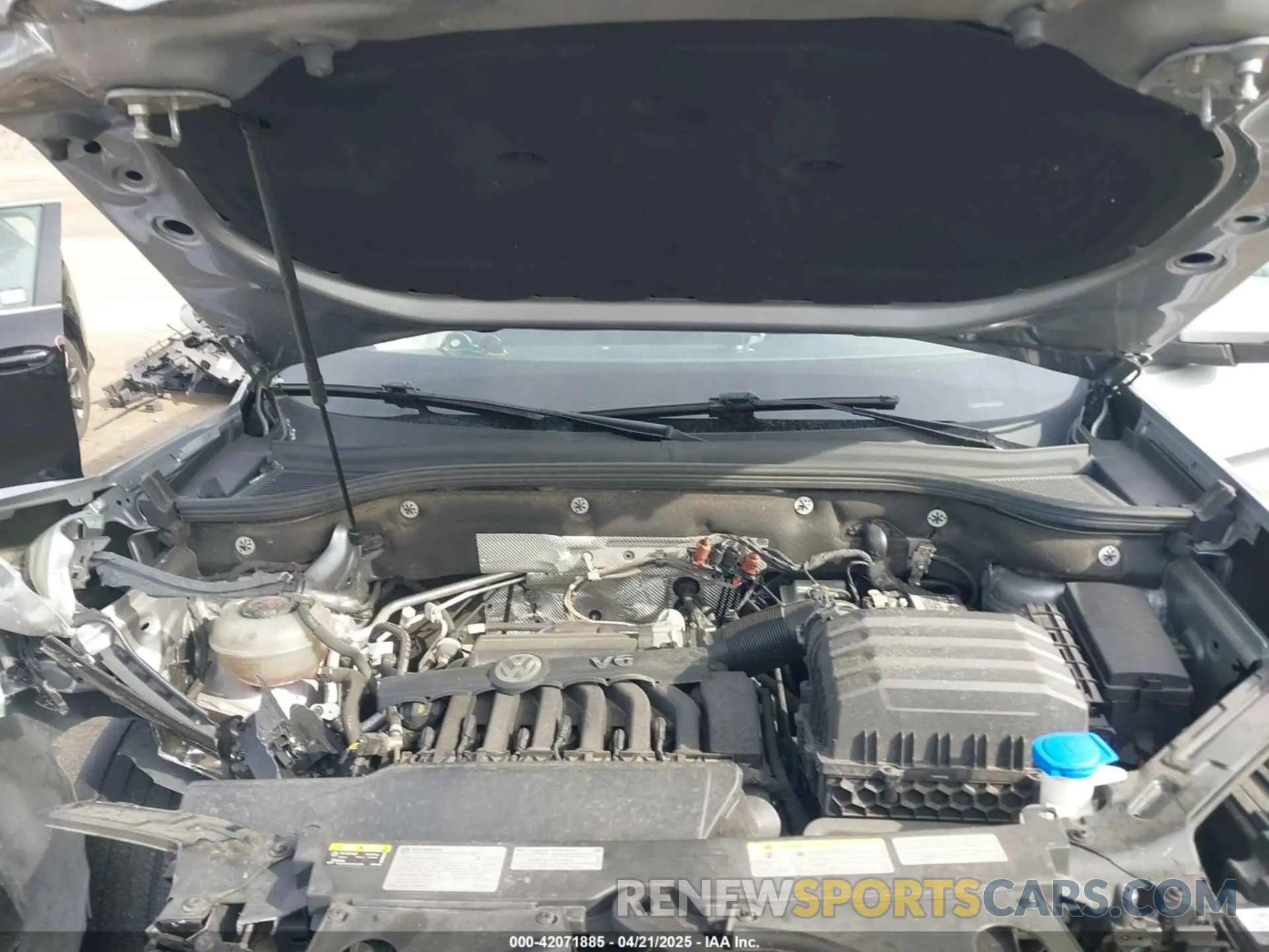 10 fotografías del automóvil dañado 1V2HR2CA3MC542222 VOLKSWAGEN ATLAS 2021