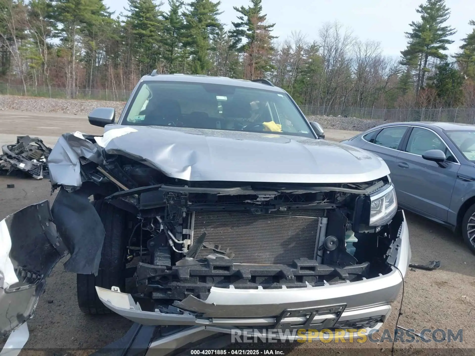 13 fotografías del automóvil dañado 1V2HR2CA3MC542222 VOLKSWAGEN ATLAS 2021