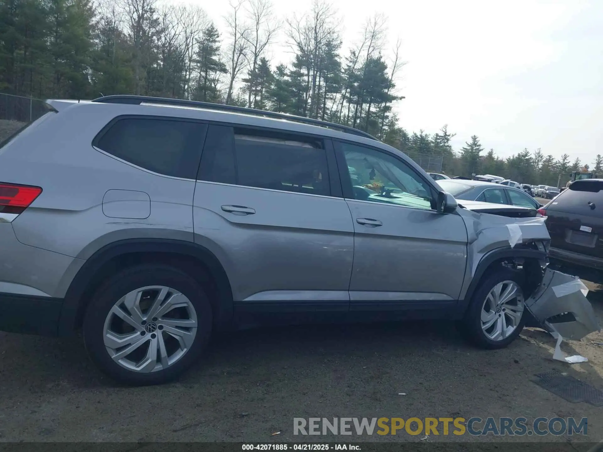 14 fotografías del automóvil dañado 1V2HR2CA3MC542222 VOLKSWAGEN ATLAS 2021