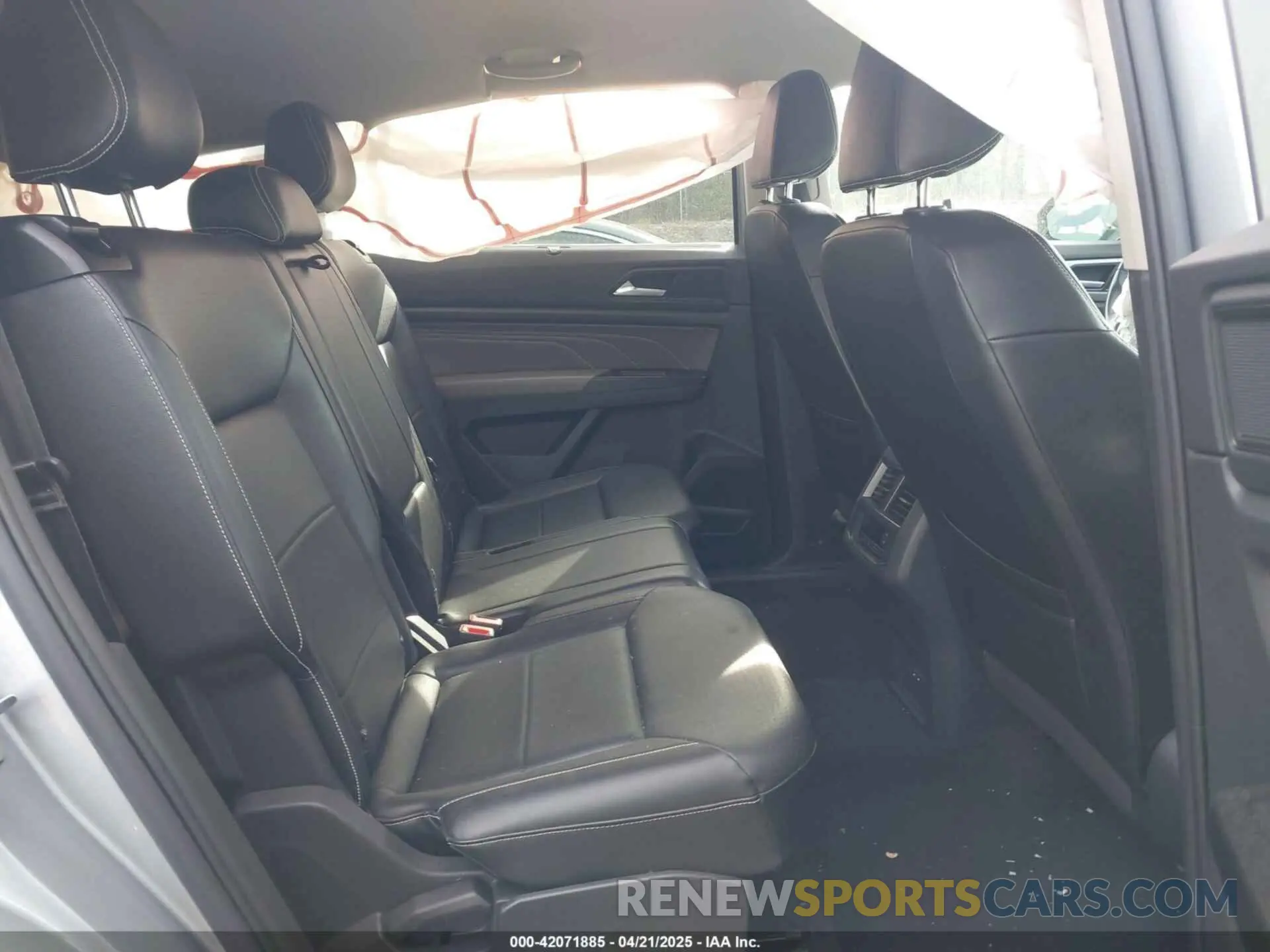 8 fotografías del automóvil dañado 1V2HR2CA3MC542222 VOLKSWAGEN ATLAS 2021