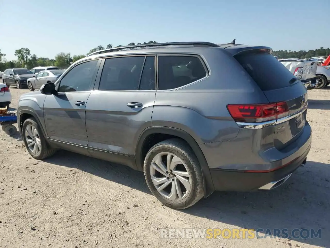 2 fotografías del automóvil dañado 1V2HR2CA7MC522510 VOLKSWAGEN ATLAS 2021