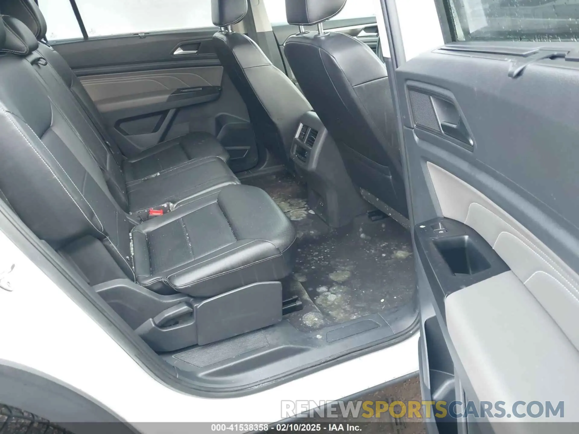 8 fotografías del automóvil dañado 1V2HR2CA8MC543706 VOLKSWAGEN ATLAS 2021