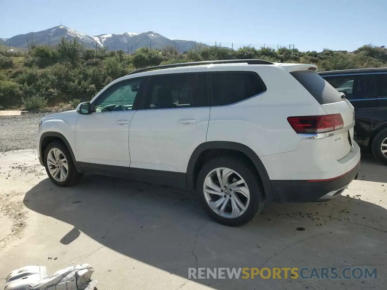 2 fotografías del automóvil dañado 1V2HR2CA9MC566296 VOLKSWAGEN ATLAS 2021