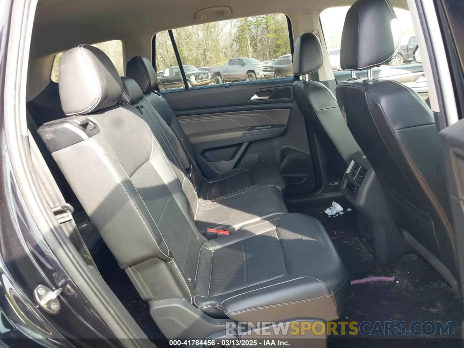 8 fotografías del automóvil dañado 1V2HR2CA9MC578058 VOLKSWAGEN ATLAS 2021