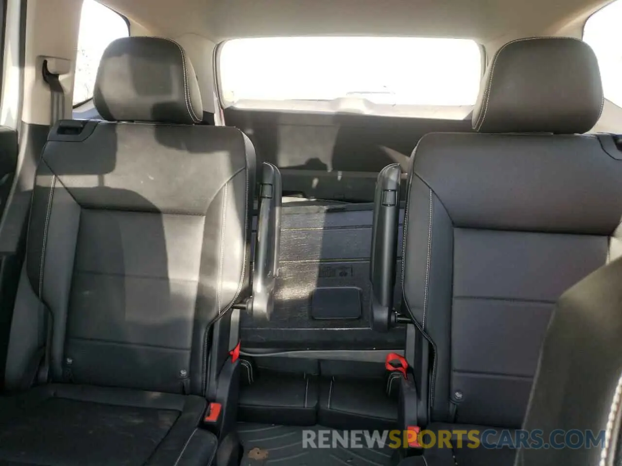 10 fotografías del automóvil dañado 1V2HR2CA9MC610541 VOLKSWAGEN ATLAS 2021