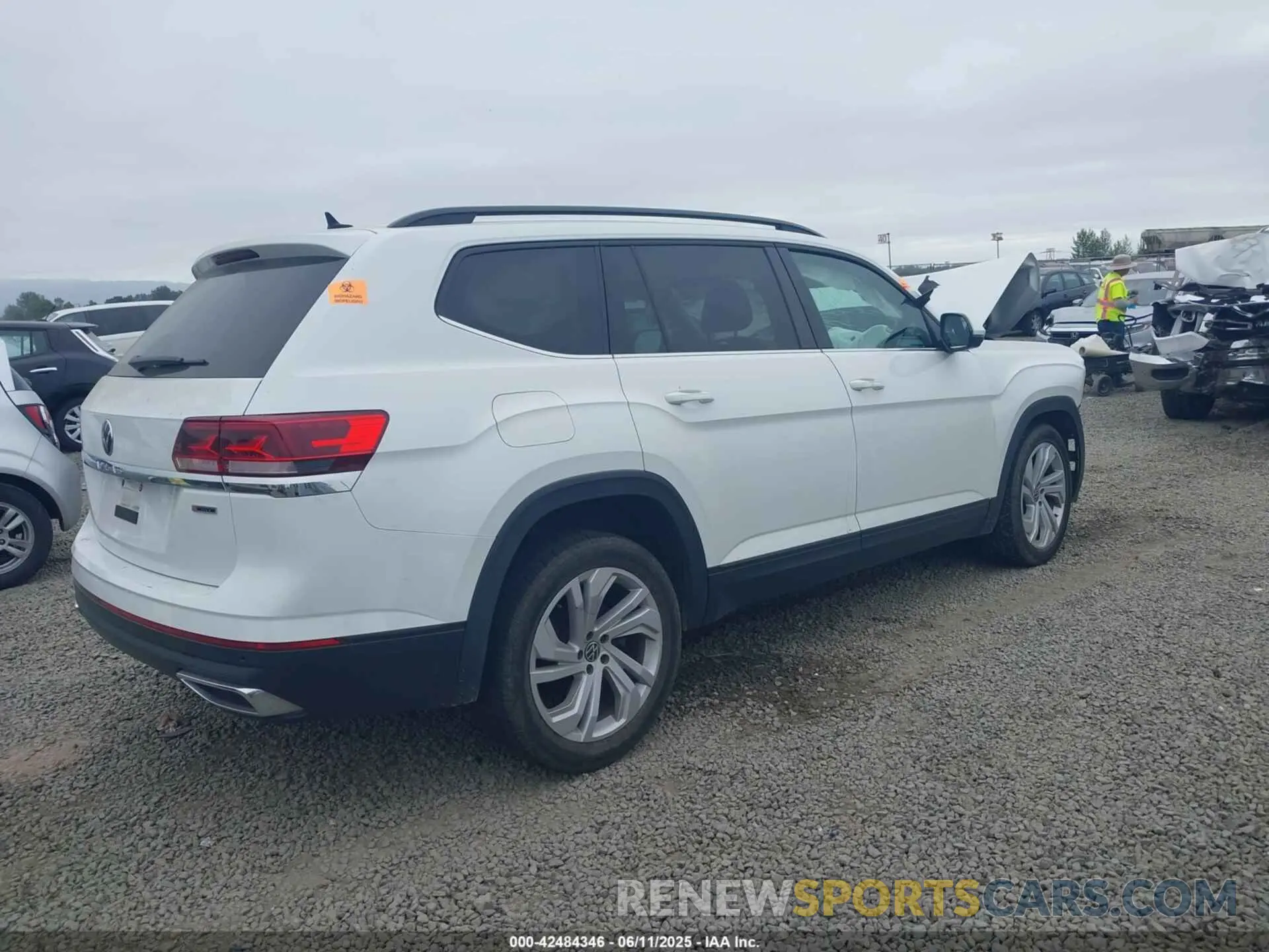 4 fotografías del automóvil dañado 1V2HR2CAXMC549460 VOLKSWAGEN ATLAS 2021