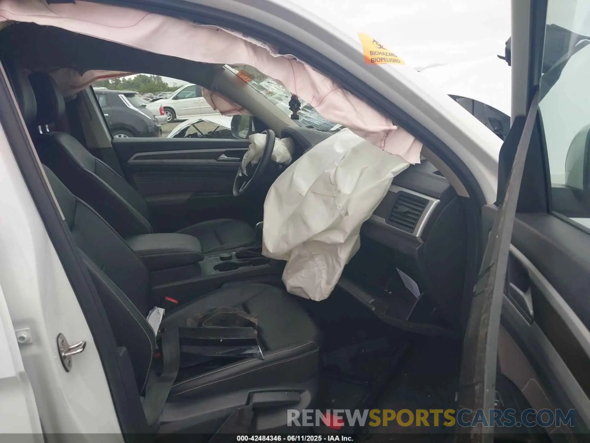 5 fotografías del automóvil dañado 1V2HR2CAXMC549460 VOLKSWAGEN ATLAS 2021
