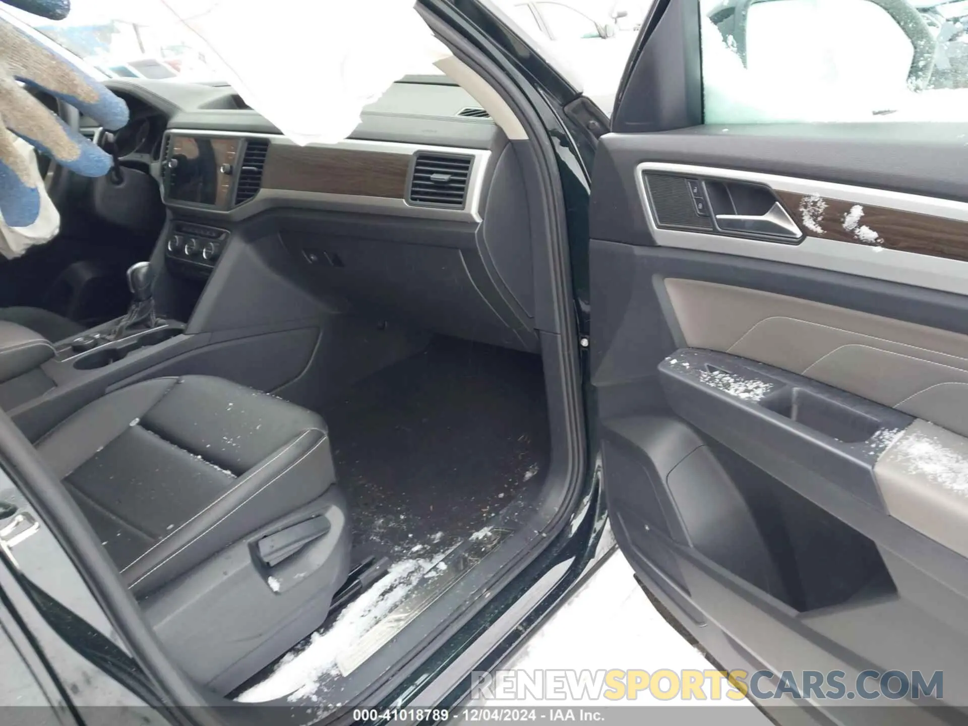 5 fotografías del automóvil dañado 1V2KR2CA4MC608976 VOLKSWAGEN ATLAS 2021