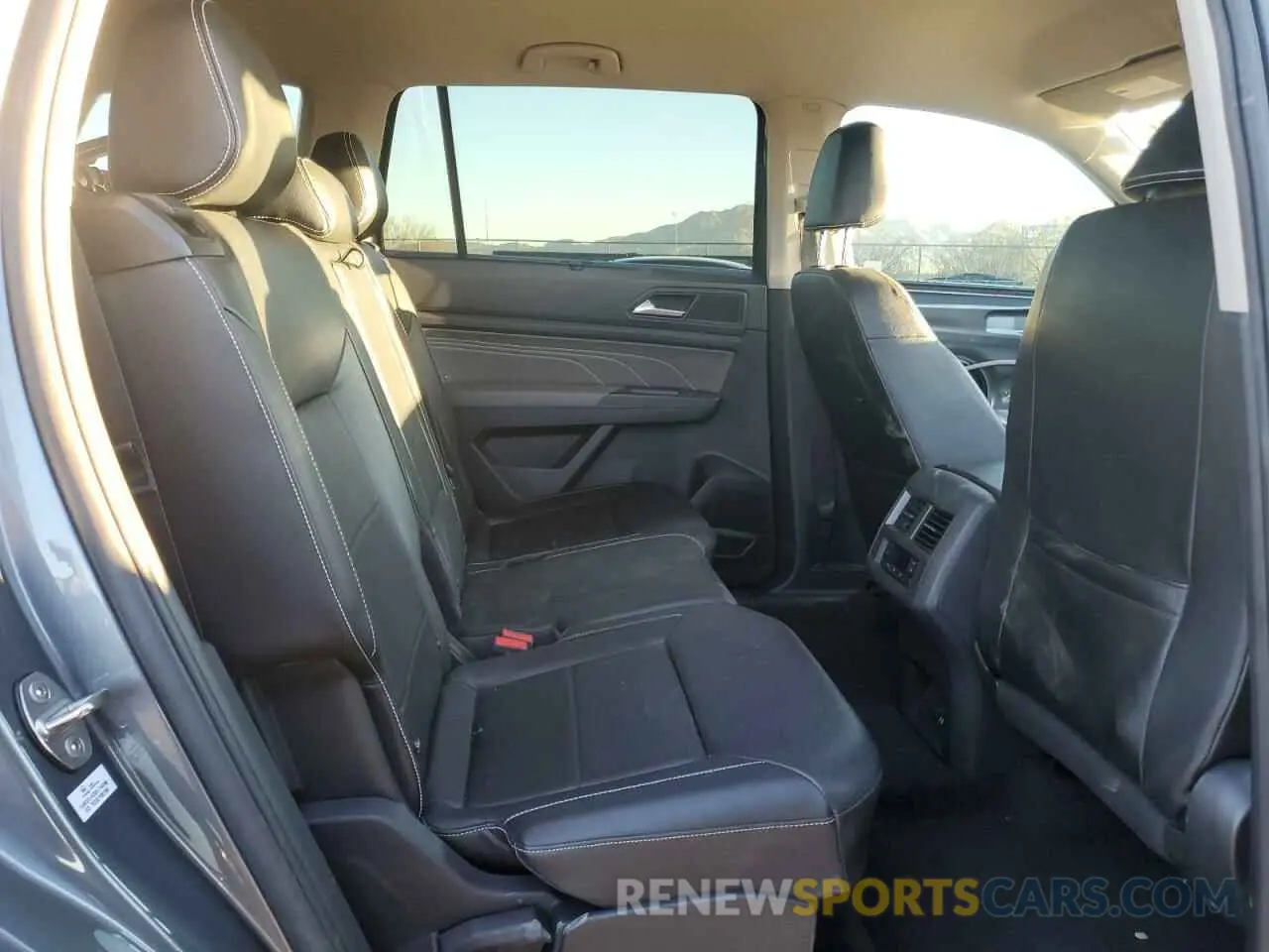 11 fotografías del automóvil dañado 1V2LP2CA2MC589404 VOLKSWAGEN ATLAS 2021
