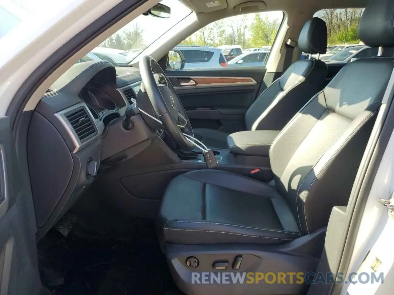 7 fotografías del automóvil dañado 1V2LP2CA5MC521520 VOLKSWAGEN ATLAS 2021