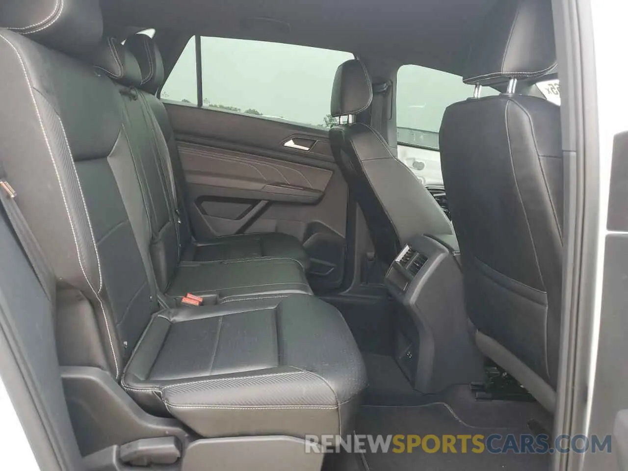 11 fotografías del automóvil dañado 1V2ME2CA7MC238322 VOLKSWAGEN ATLAS 2021