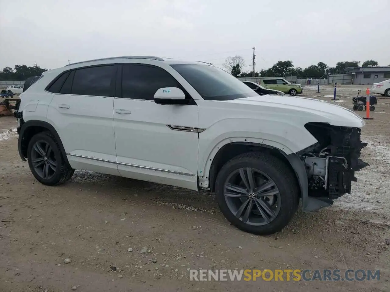 4 fotografías del automóvil dañado 1V2ME2CA7MC238322 VOLKSWAGEN ATLAS 2021
