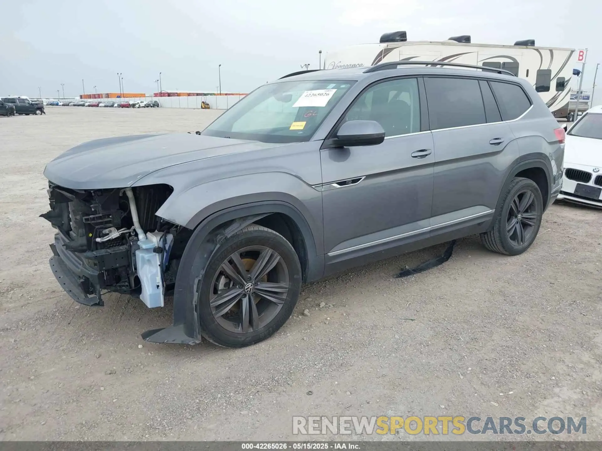 2 fotografías del automóvil dañado 1V2NR2CA4MC529207 VOLKSWAGEN ATLAS 2021
