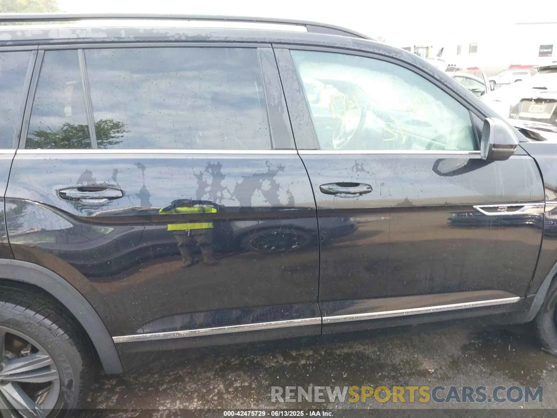 13 fotografías del automóvil dañado 1V2NR2CA7MC535342 VOLKSWAGEN ATLAS 2021