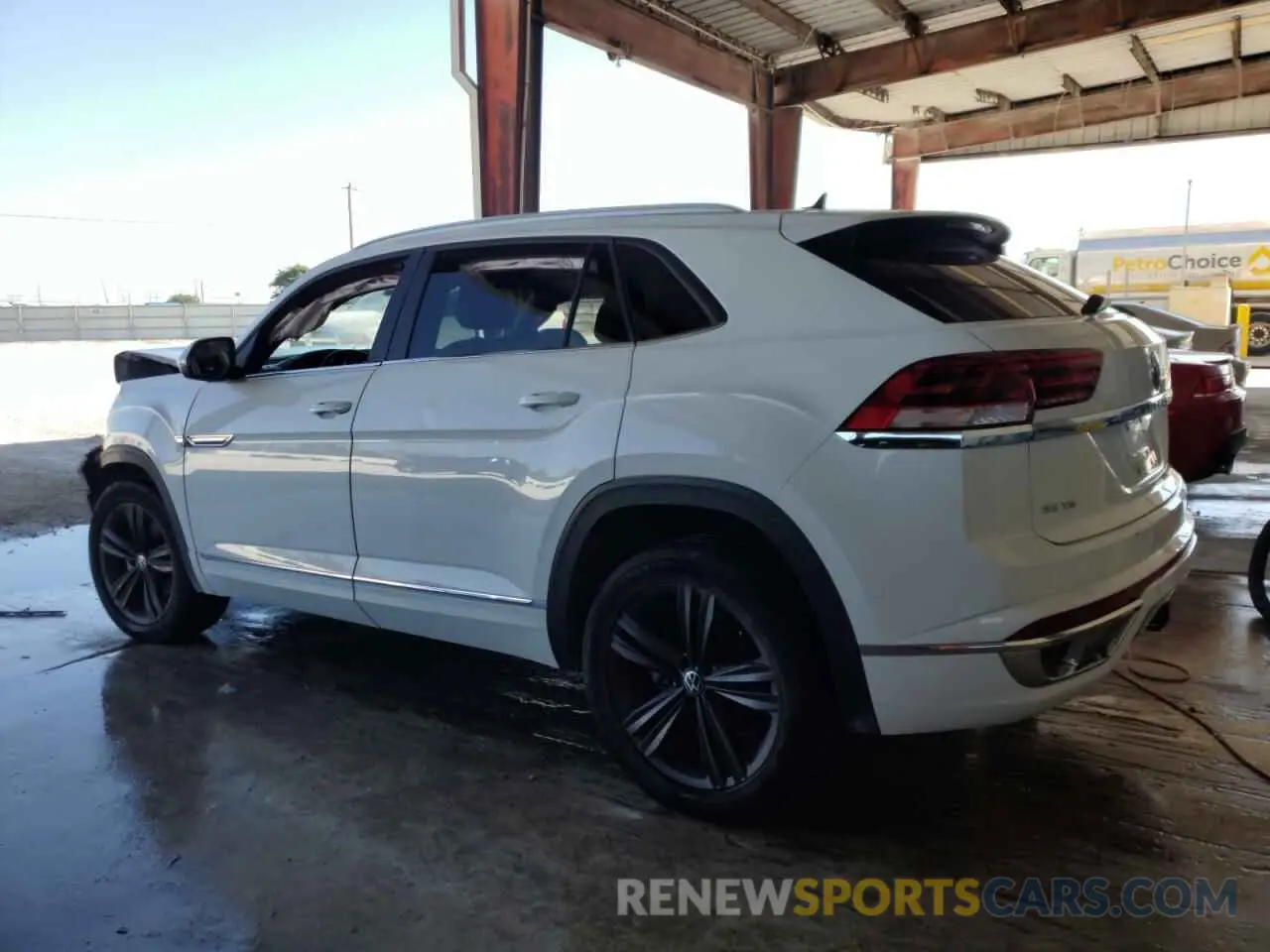 2 fotografías del automóvil dañado 1V2PE2CA4MC219711 VOLKSWAGEN ATLAS 2021