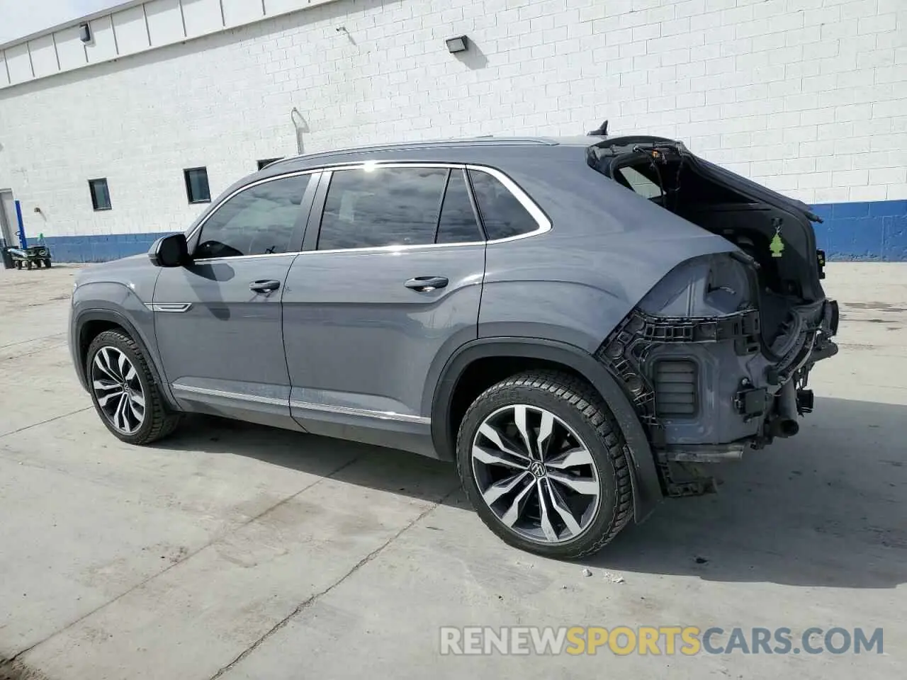 2 fotografías del automóvil dañado 1V2SE2CA8MC219429 VOLKSWAGEN ATLAS 2021
