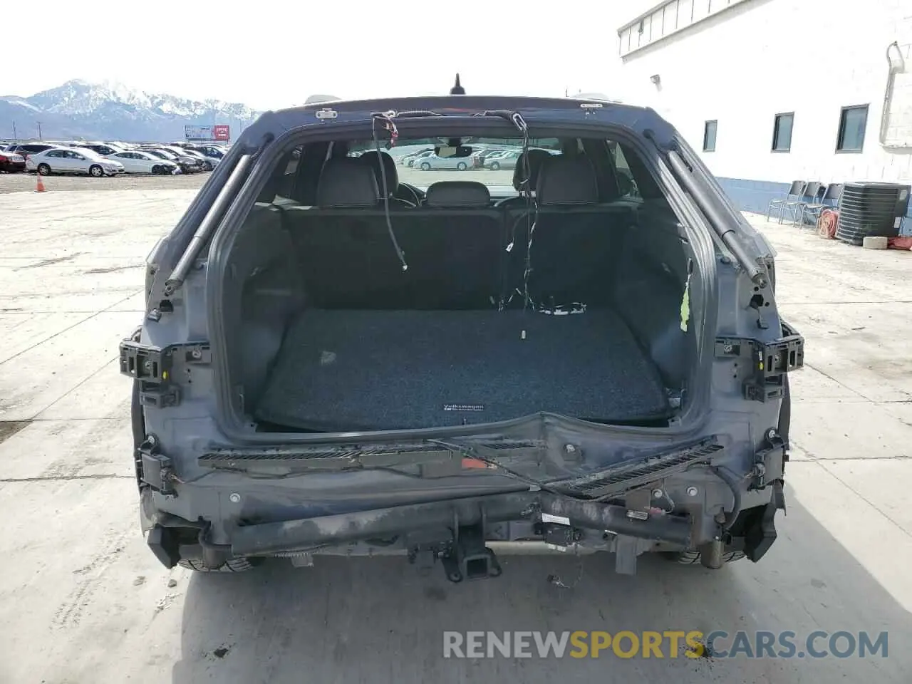 6 fotografías del automóvil dañado 1V2SE2CA8MC219429 VOLKSWAGEN ATLAS 2021