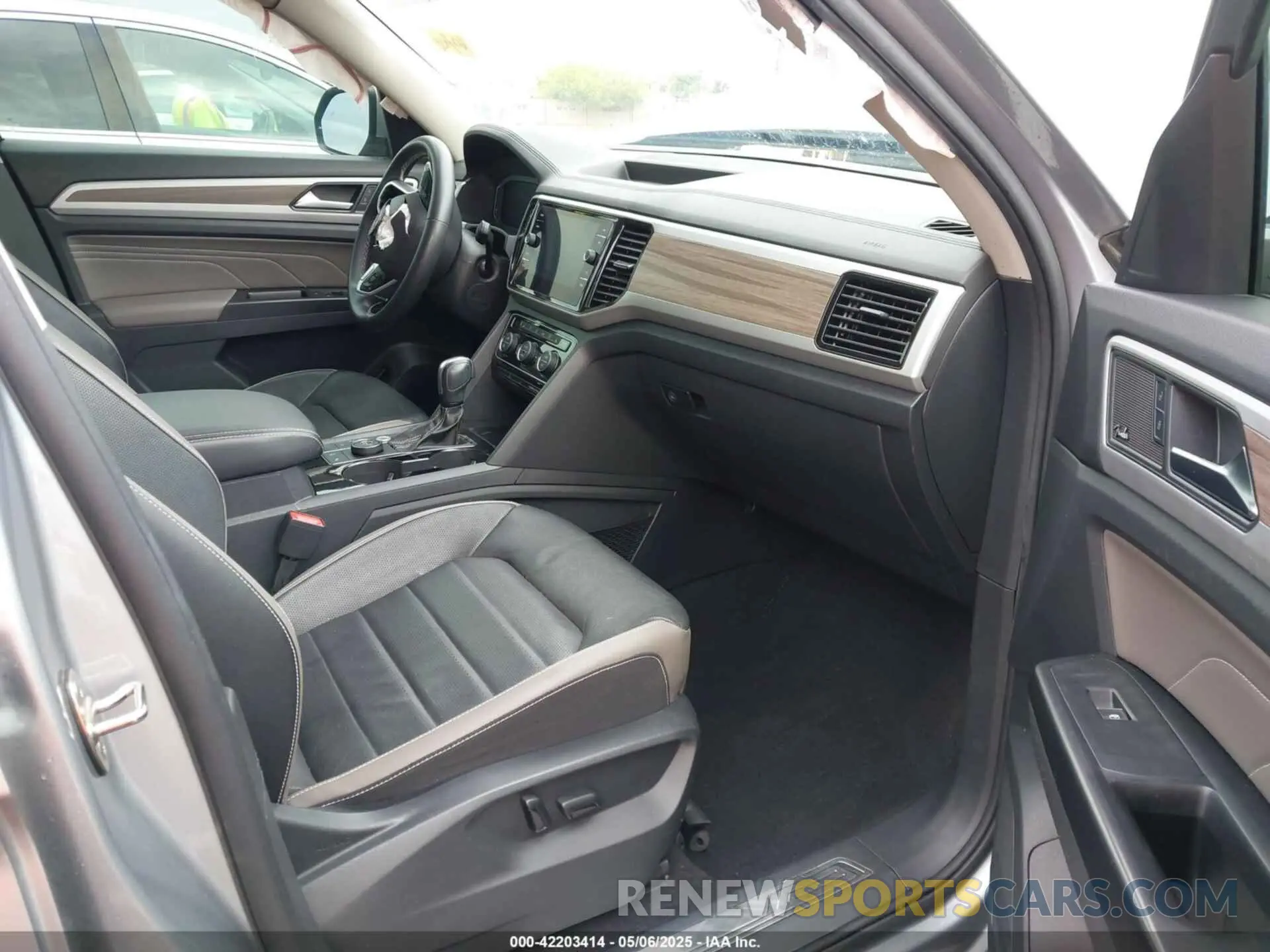 5 fotografías del automóvil dañado 1V2TR2CA1MC538745 VOLKSWAGEN ATLAS 2021