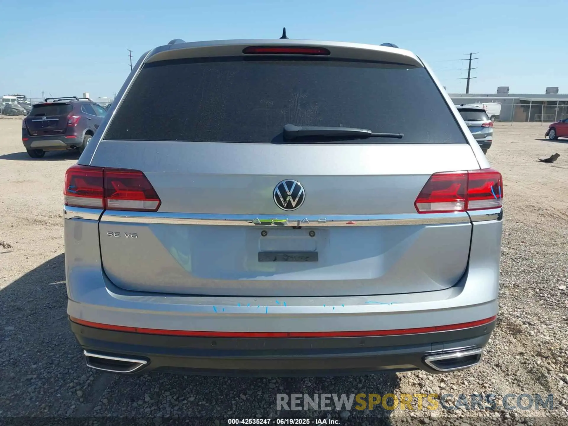 16 fotografías del automóvil dañado 1V2WR2CA0MC587903 VOLKSWAGEN ATLAS 2021