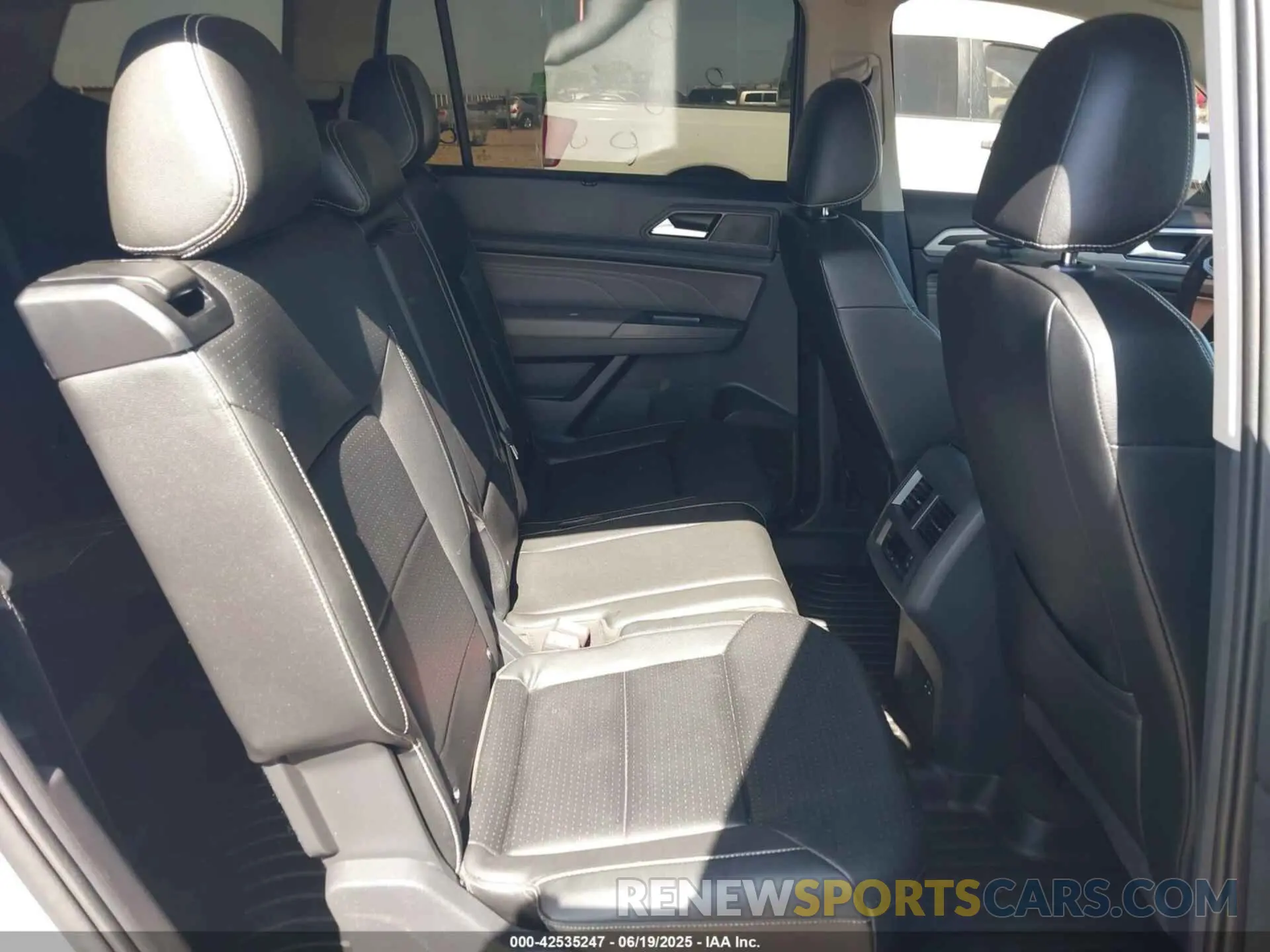 8 fotografías del automóvil dañado 1V2WR2CA0MC587903 VOLKSWAGEN ATLAS 2021
