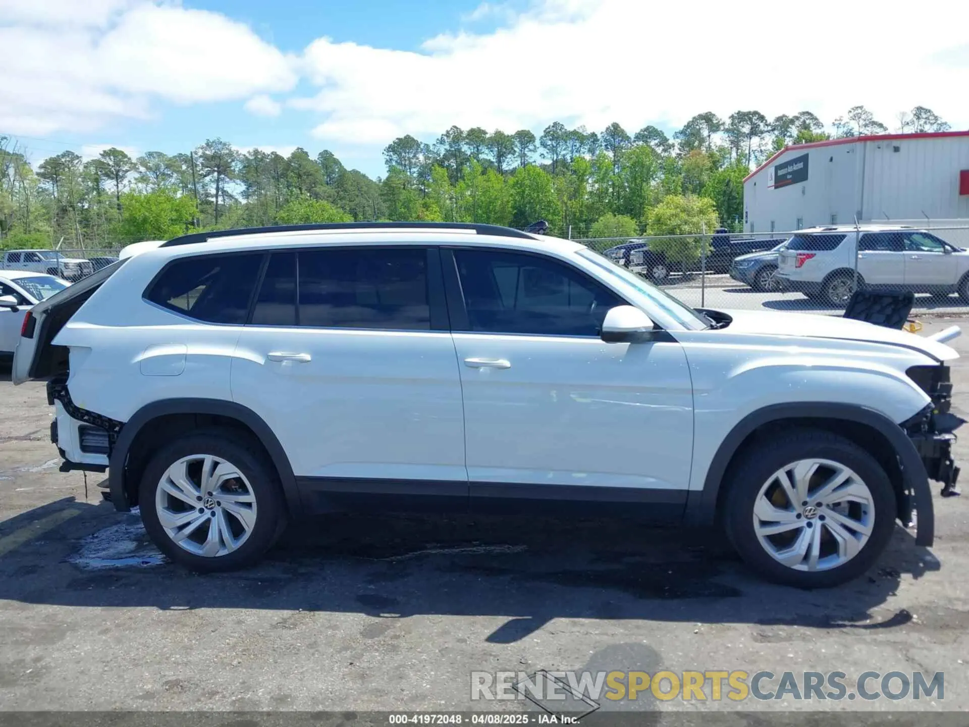 13 fotografías del automóvil dañado 1V2WR2CA2MC529355 VOLKSWAGEN ATLAS 2021