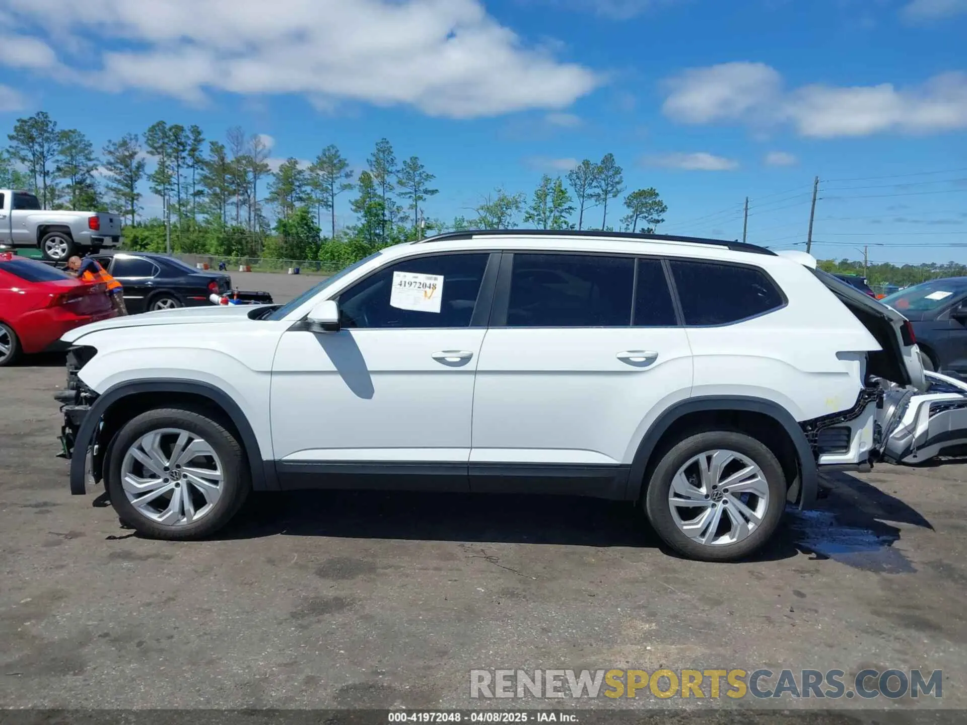 14 fotografías del automóvil dañado 1V2WR2CA2MC529355 VOLKSWAGEN ATLAS 2021