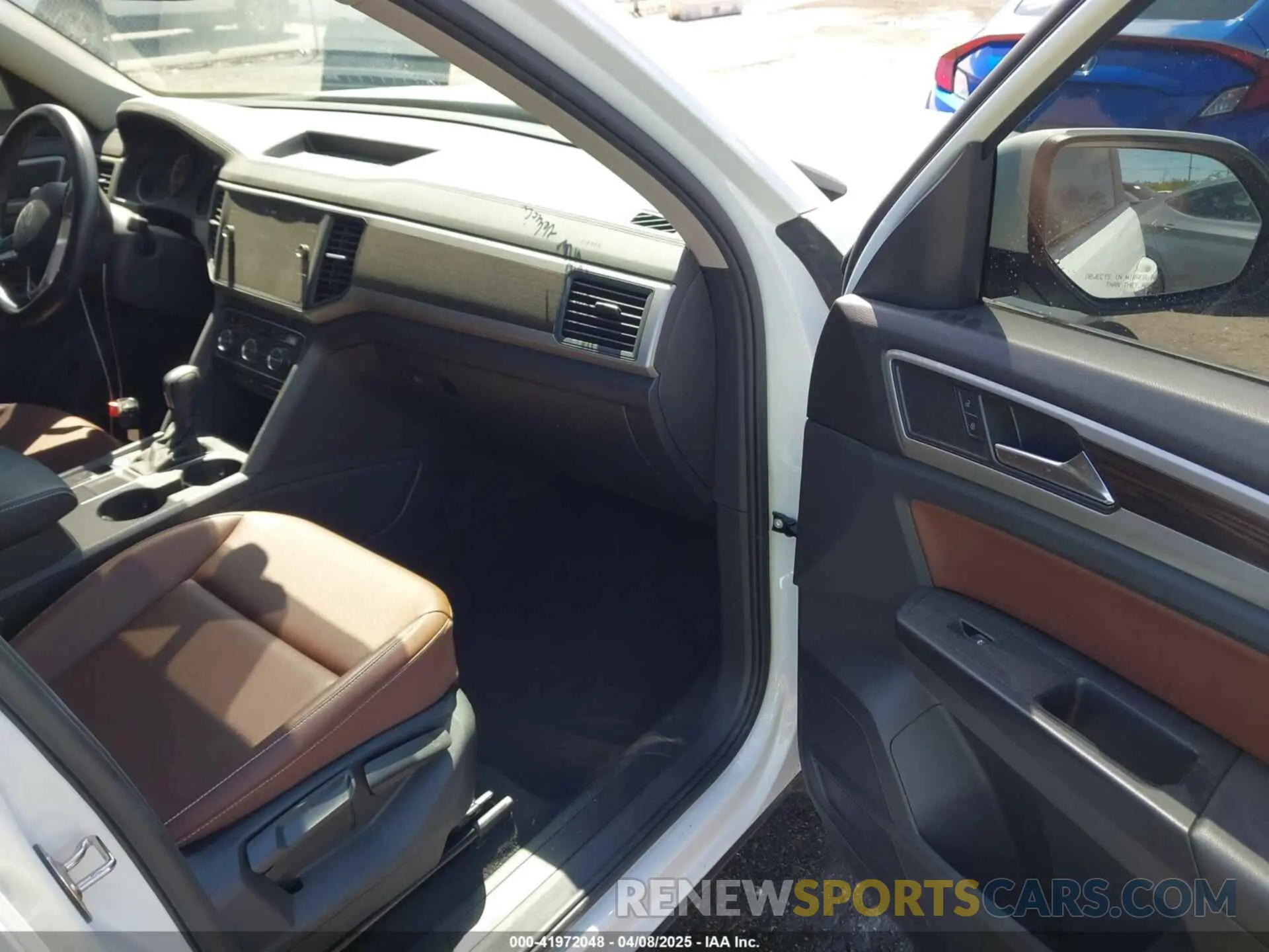 5 fotografías del automóvil dañado 1V2WR2CA2MC529355 VOLKSWAGEN ATLAS 2021