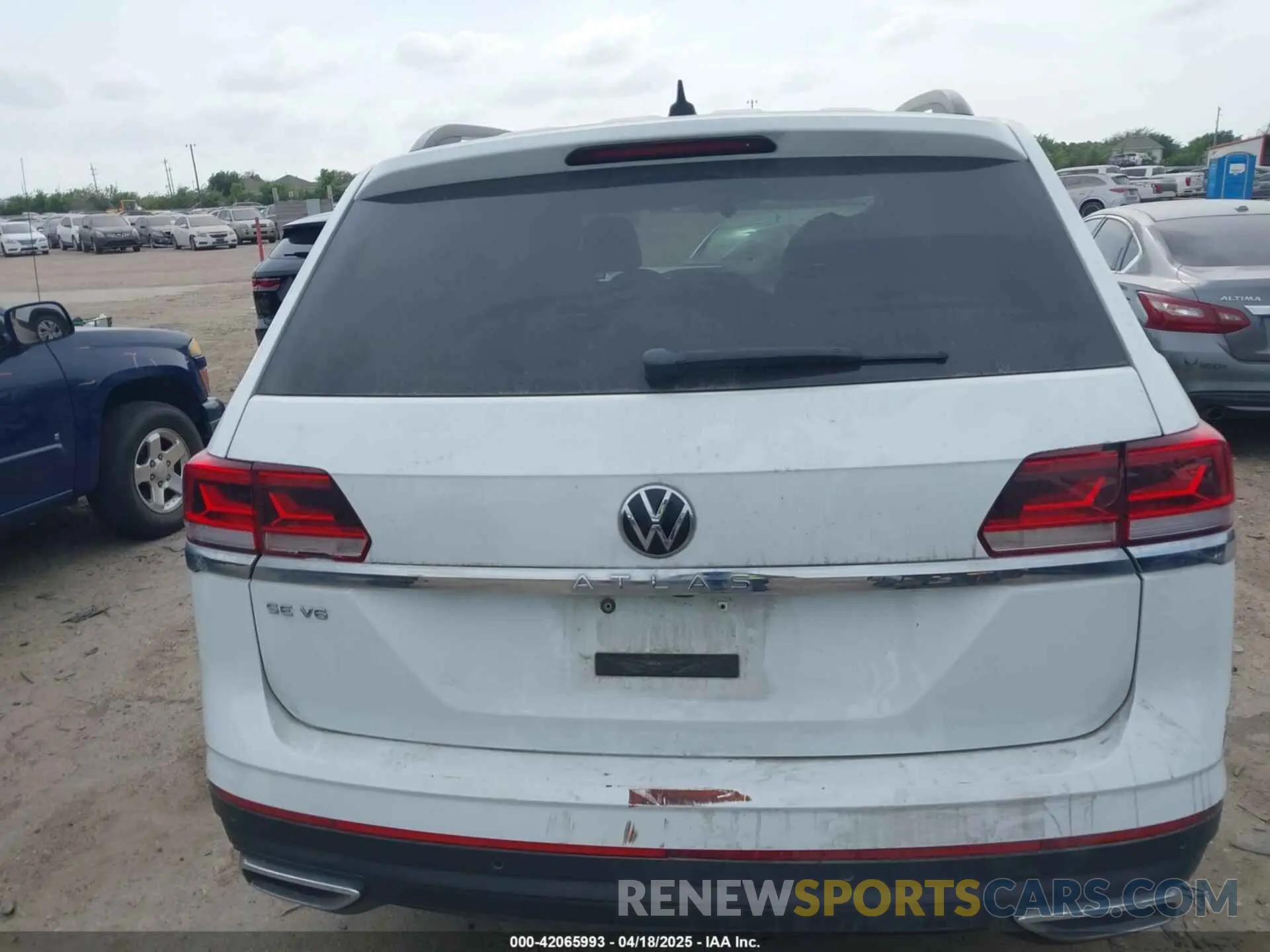 16 fotografías del automóvil dañado 1V2WR2CA3MC570349 VOLKSWAGEN ATLAS 2021