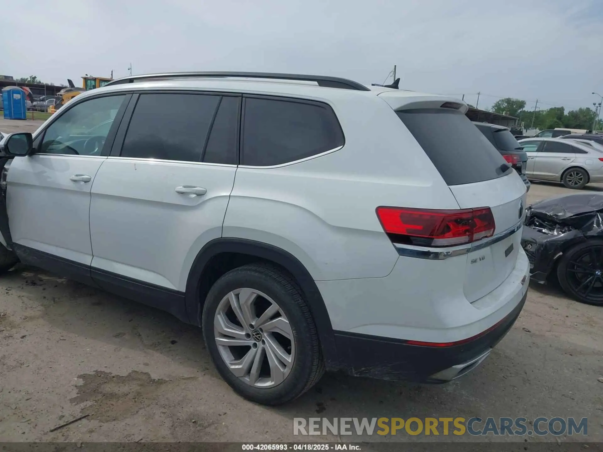 3 fotografías del automóvil dañado 1V2WR2CA3MC570349 VOLKSWAGEN ATLAS 2021