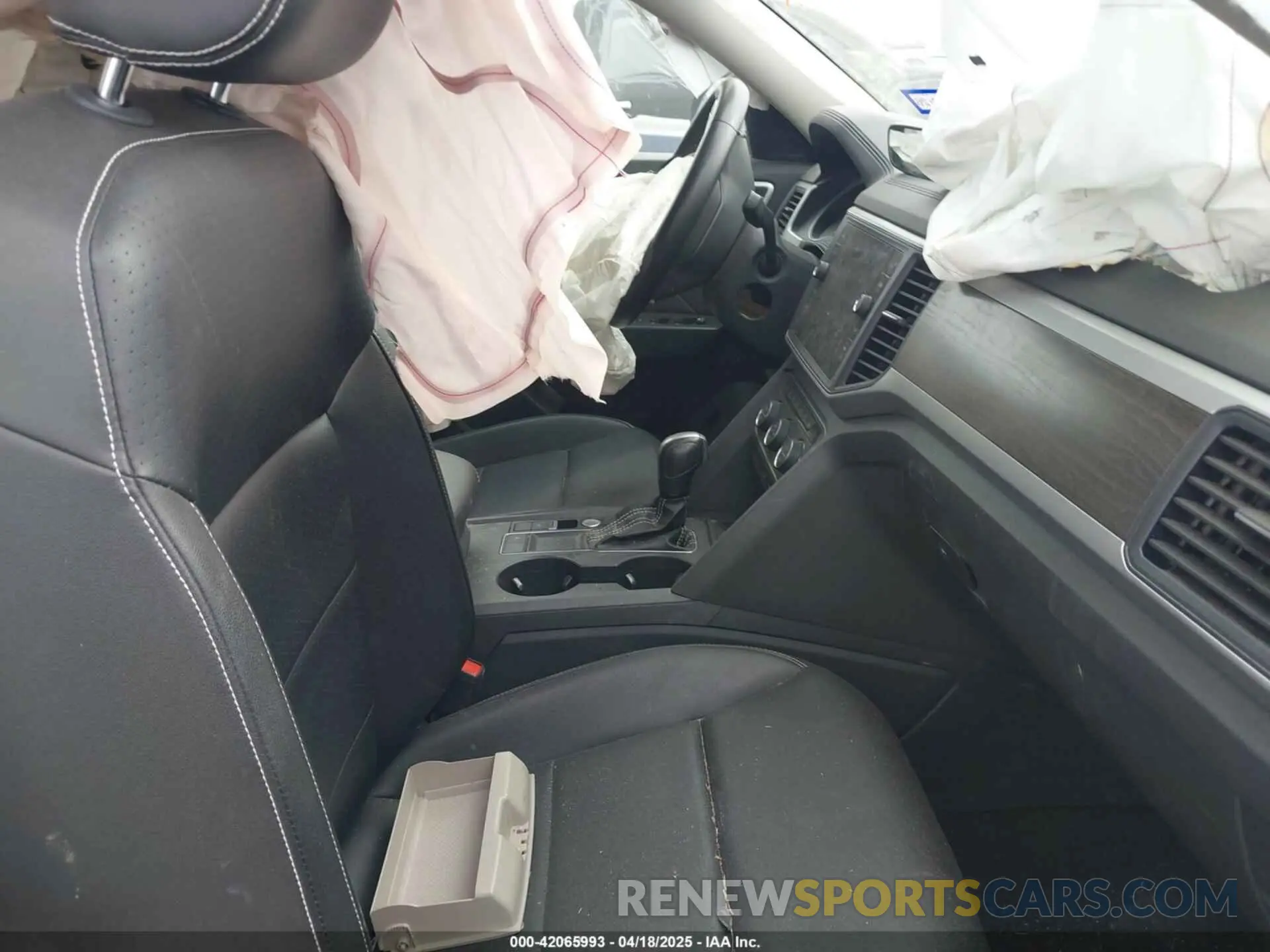 5 fotografías del automóvil dañado 1V2WR2CA3MC570349 VOLKSWAGEN ATLAS 2021