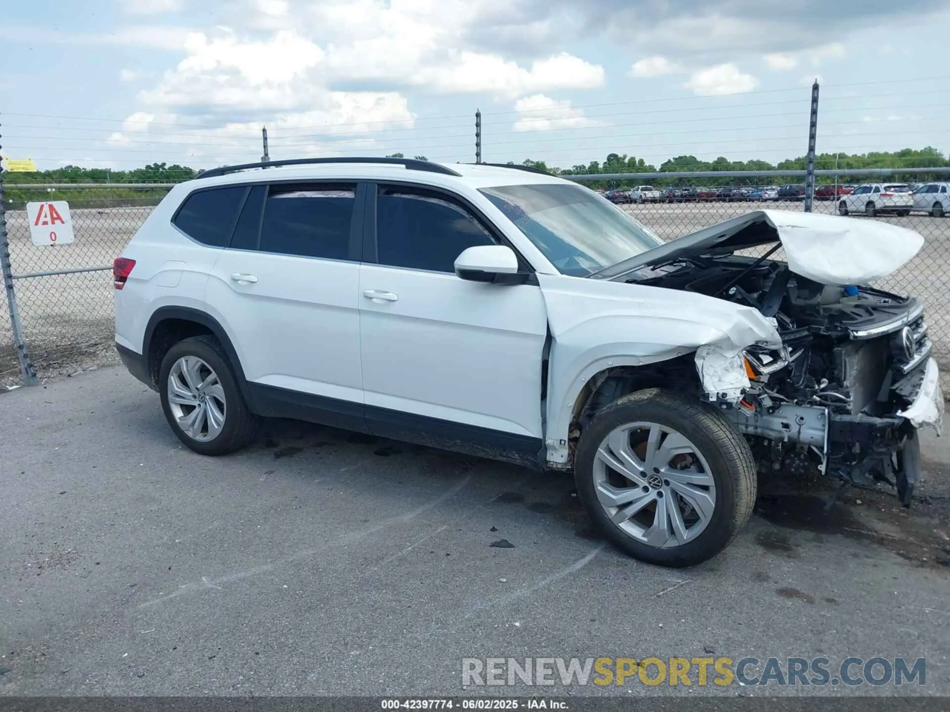 13 fotografías del automóvil dañado 1V2WR2CA5MC569901 VOLKSWAGEN ATLAS 2021