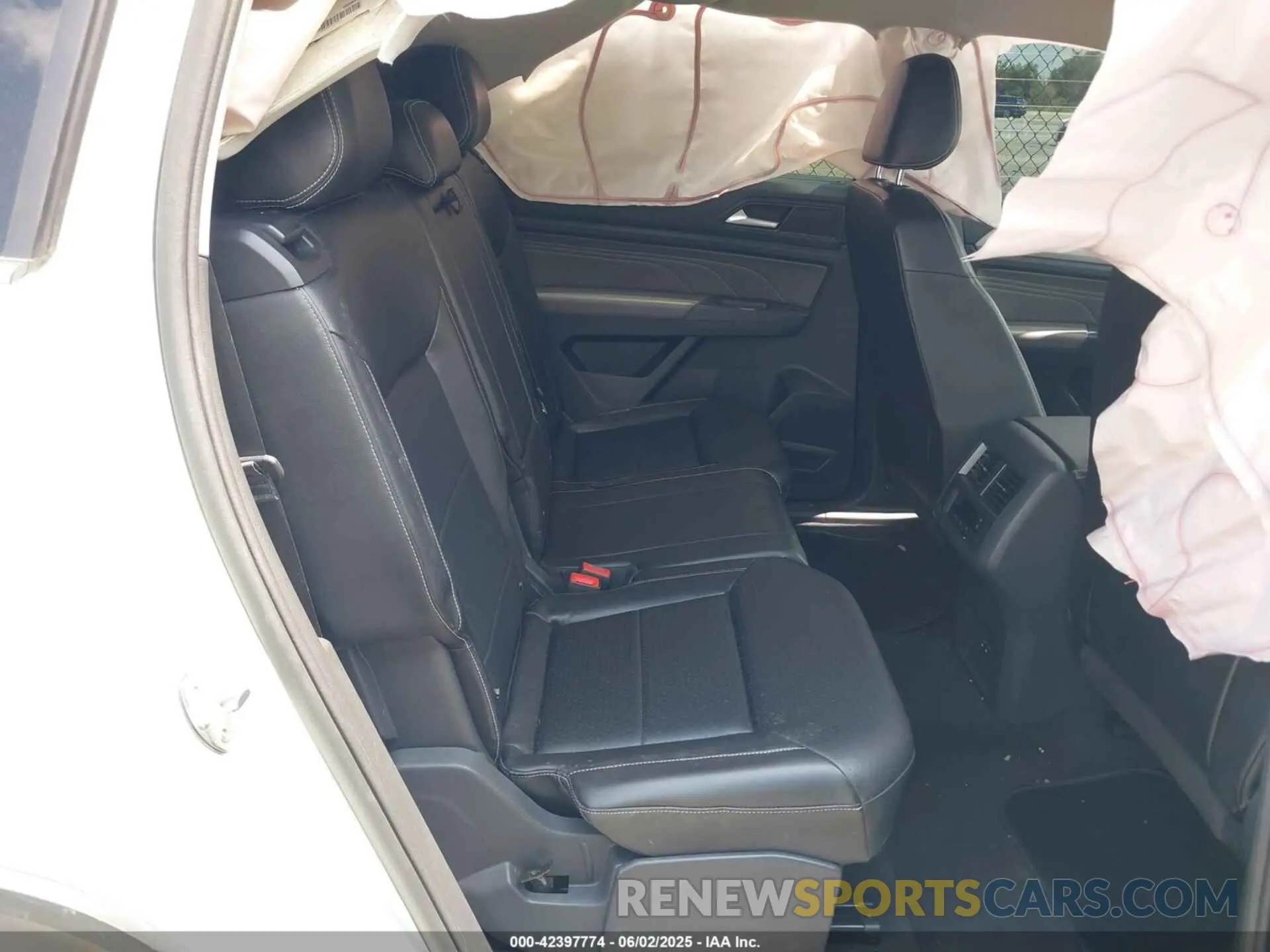 8 fotografías del automóvil dañado 1V2WR2CA5MC569901 VOLKSWAGEN ATLAS 2021