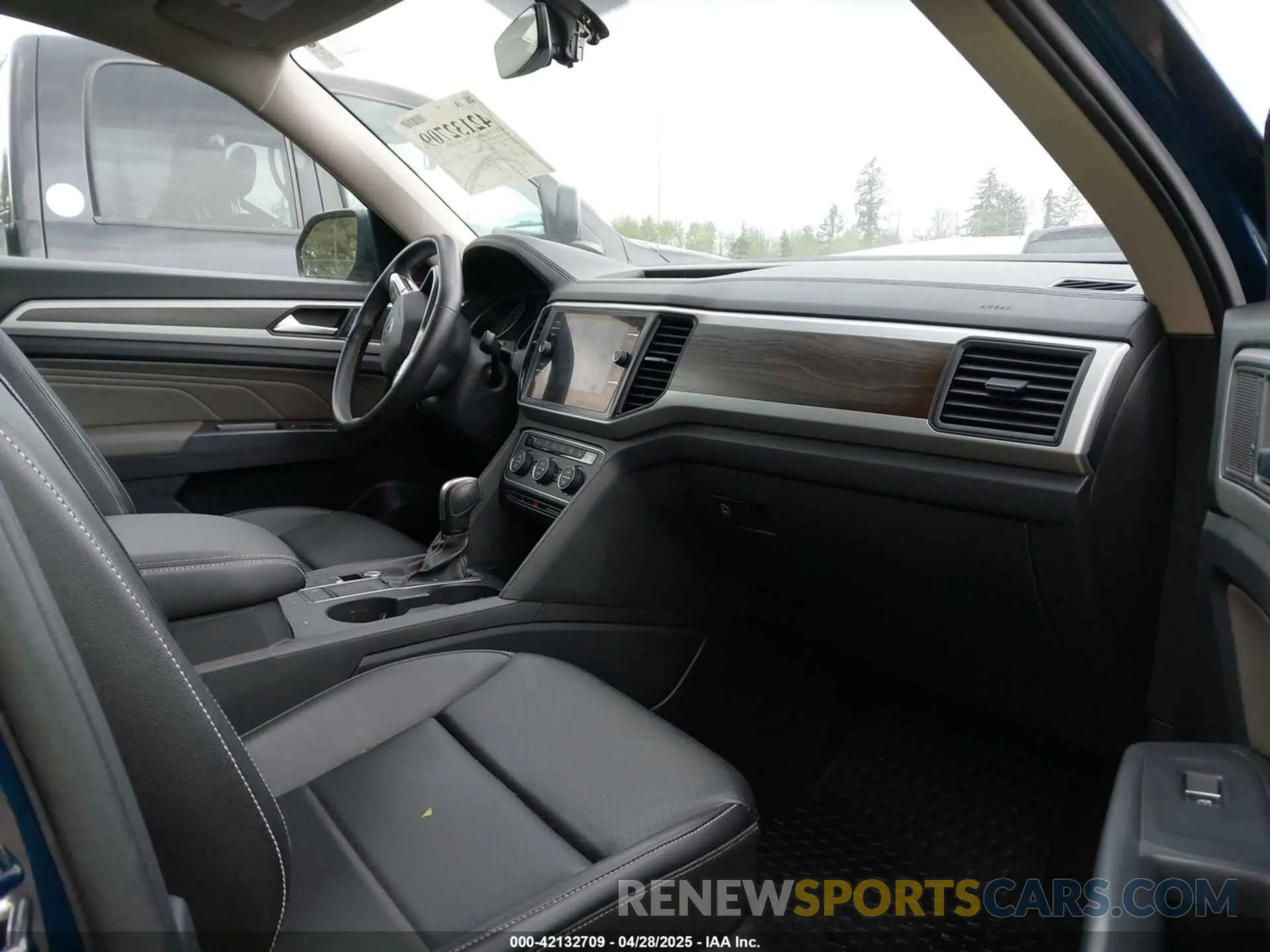 5 fotografías del automóvil dañado 1V2WR2CA7MC568779 VOLKSWAGEN ATLAS 2021