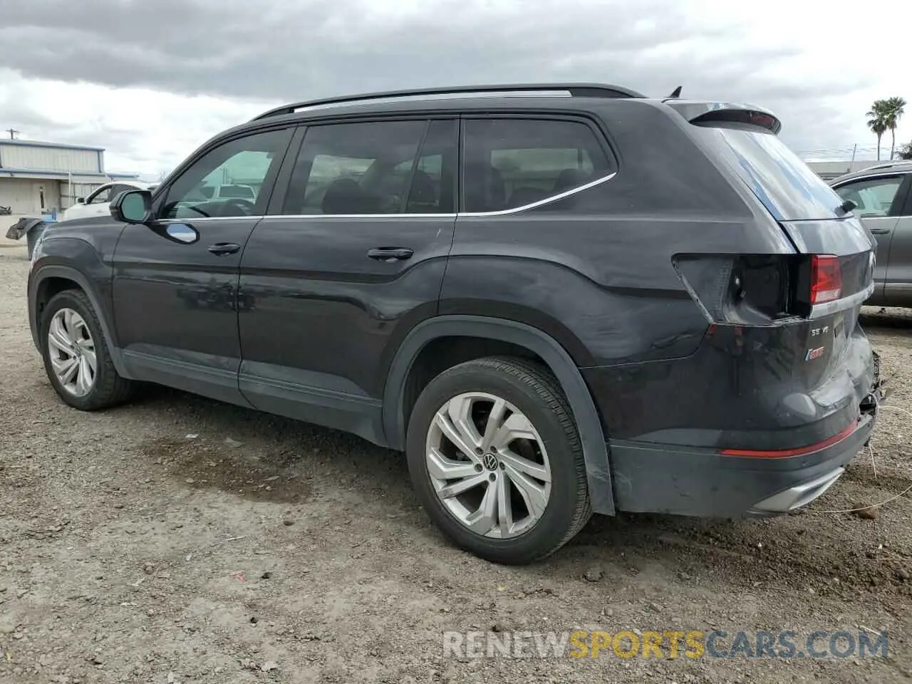 2 fotografías del automóvil dañado 1V2WR2CA8MC537427 VOLKSWAGEN ATLAS 2021
