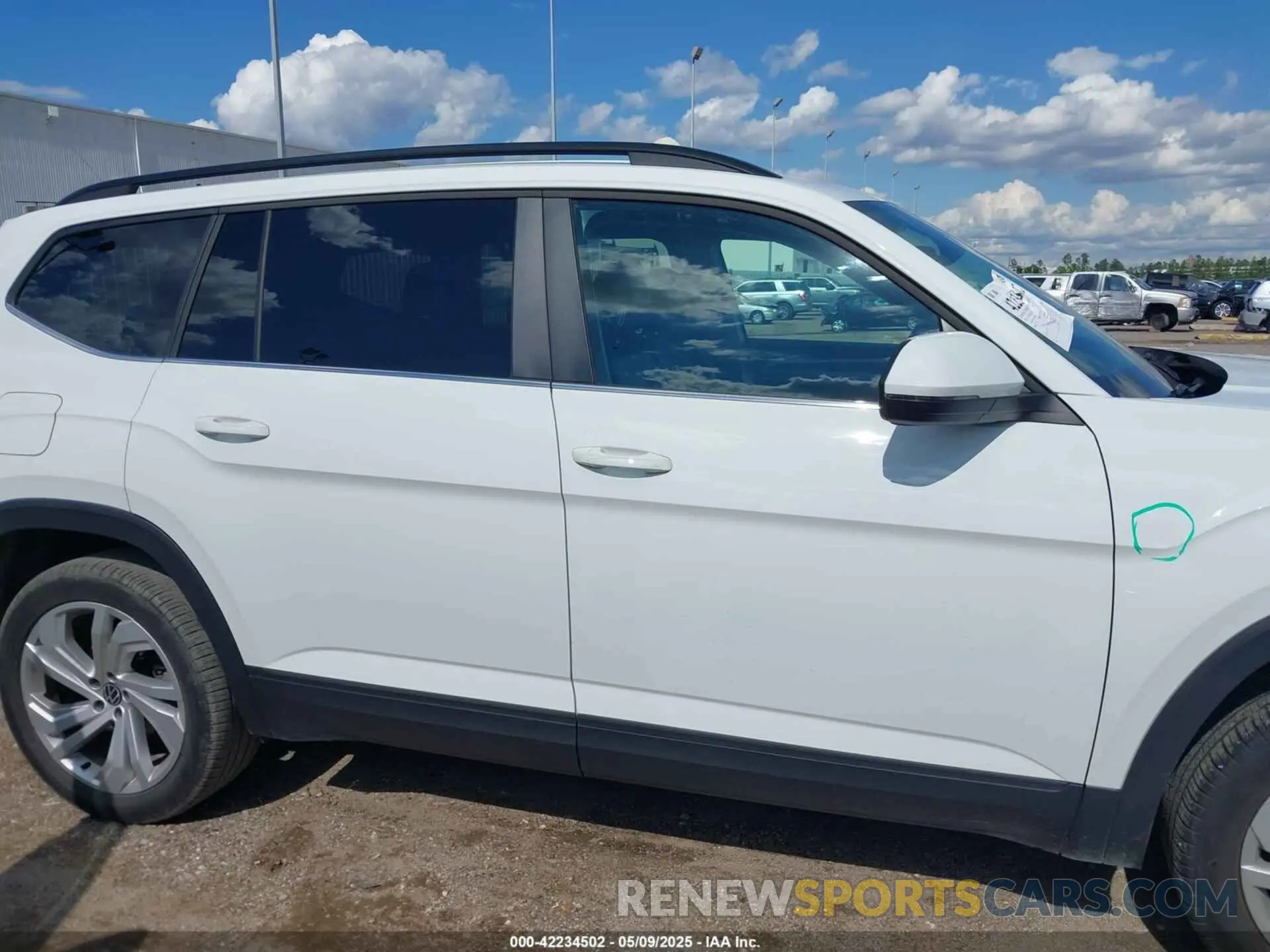 13 fotografías del automóvil dañado 1V2WR2CA9MC585700 VOLKSWAGEN ATLAS 2021