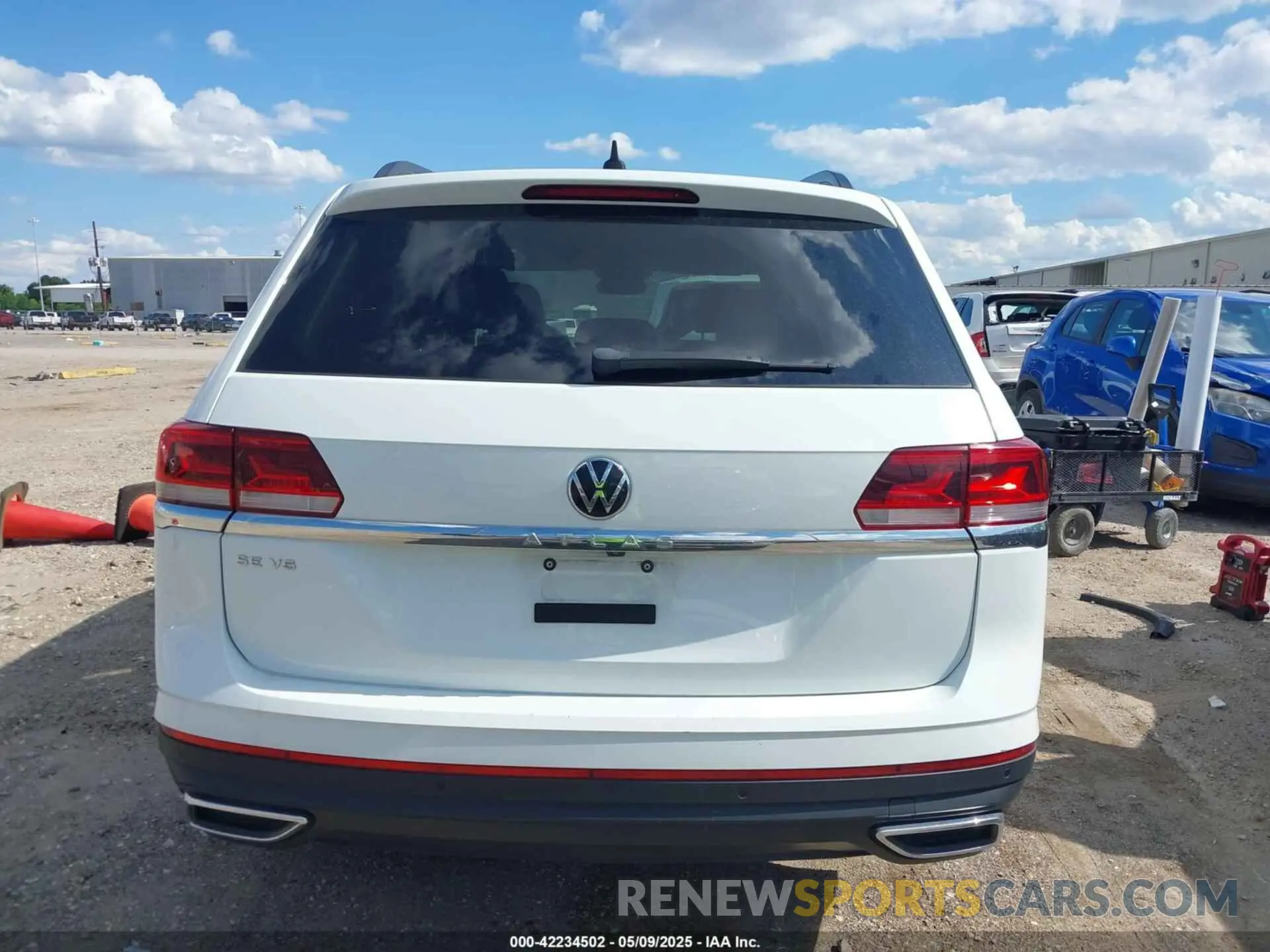 16 fotografías del automóvil dañado 1V2WR2CA9MC585700 VOLKSWAGEN ATLAS 2021