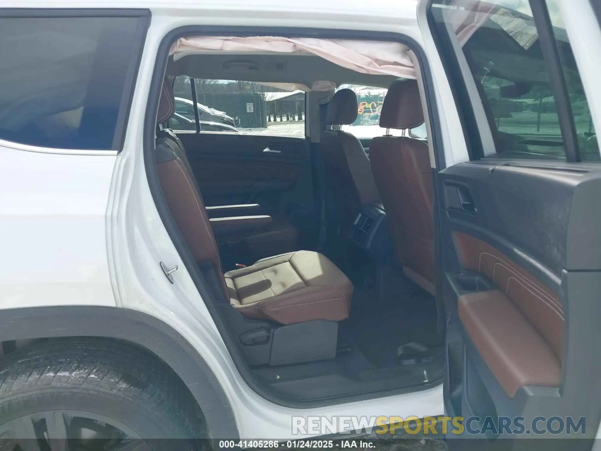 8 fotografías del automóvil dañado 1V2AR2CA1NC528998 VOLKSWAGEN ATLAS 2022