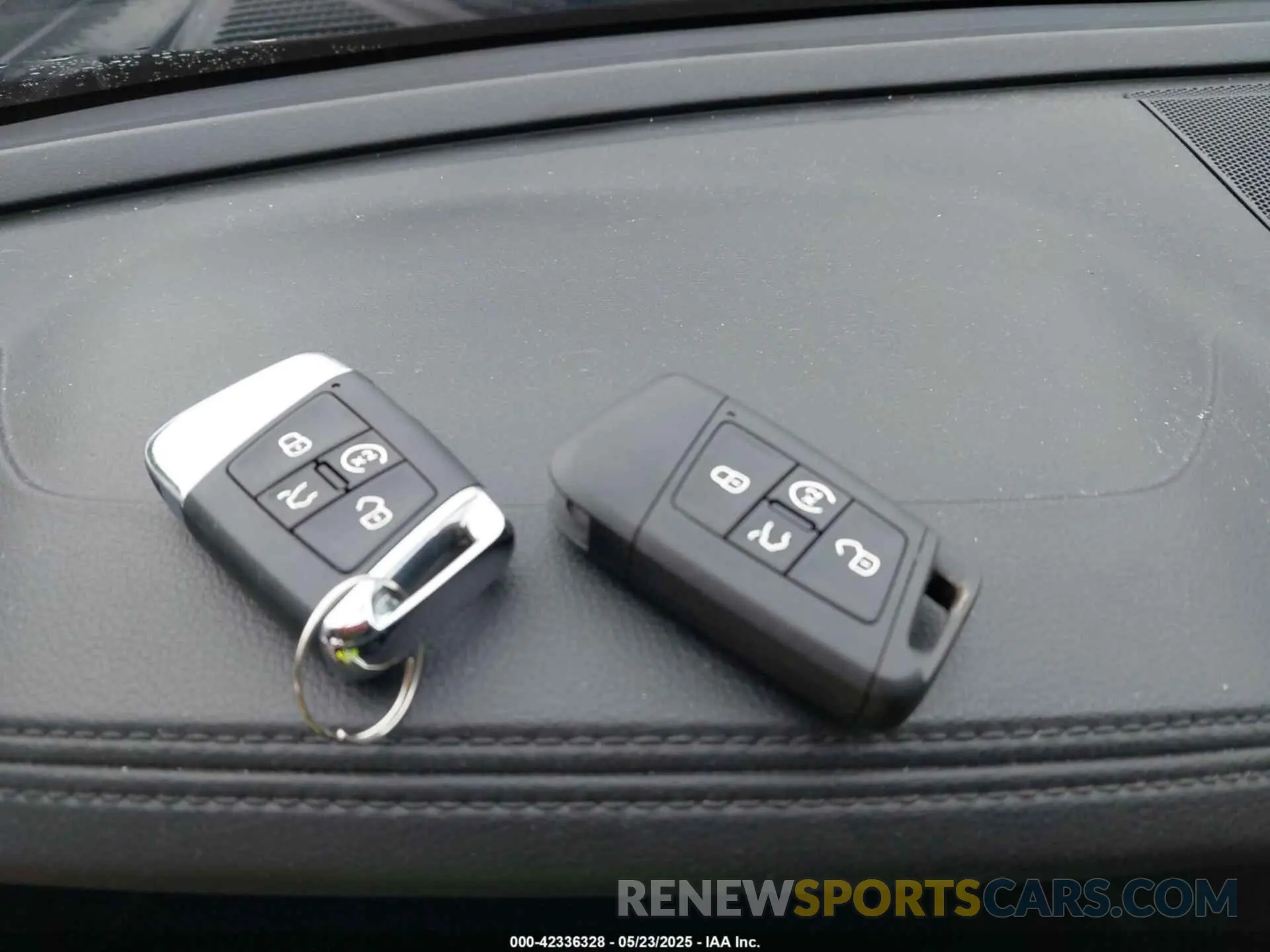 11 fotografías del automóvil dañado 1V2AR2CA2NC521381 VOLKSWAGEN ATLAS 2022