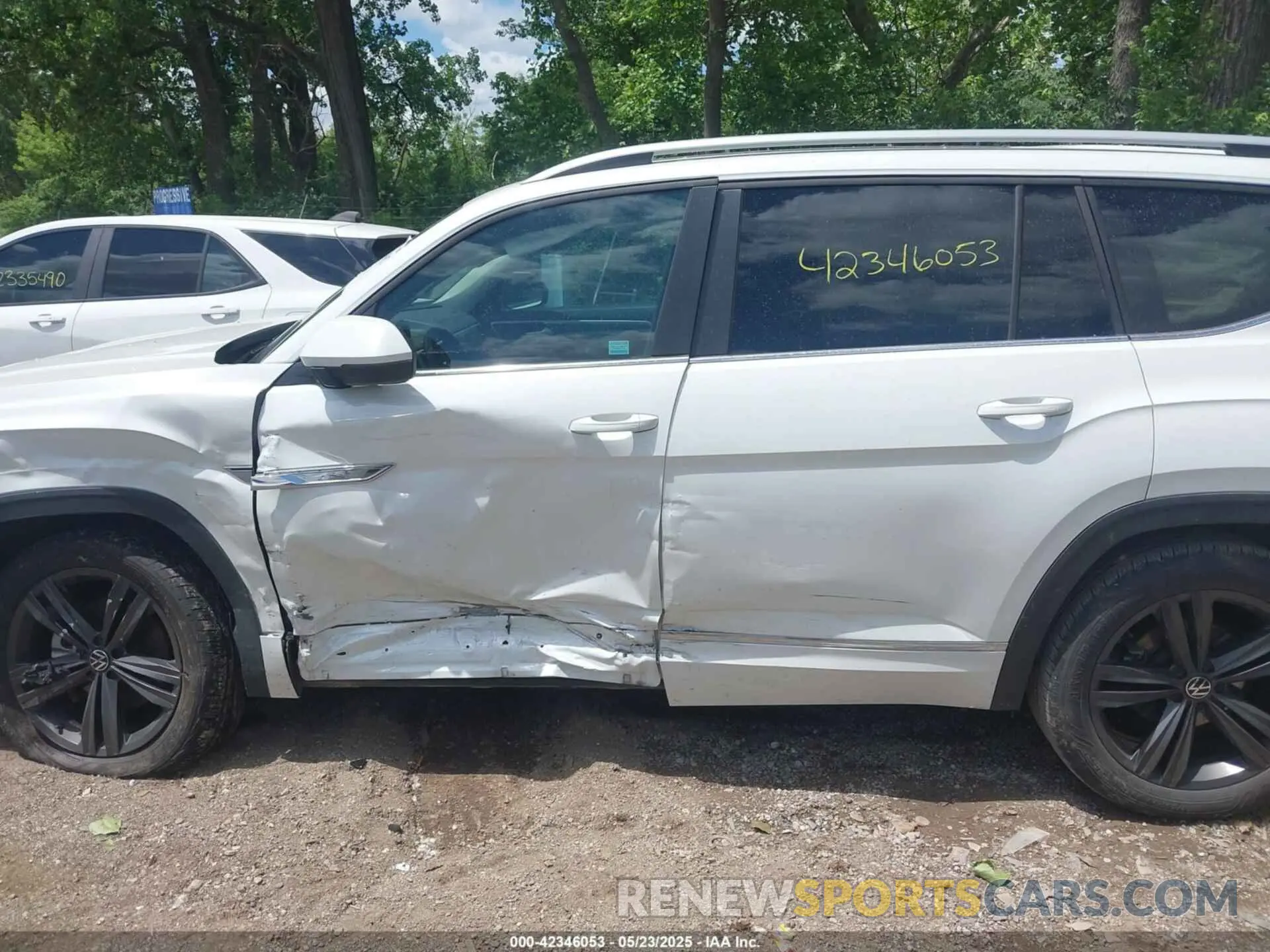 14 fotografías del automóvil dañado 1V2AR2CA2NC547804 VOLKSWAGEN ATLAS 2022