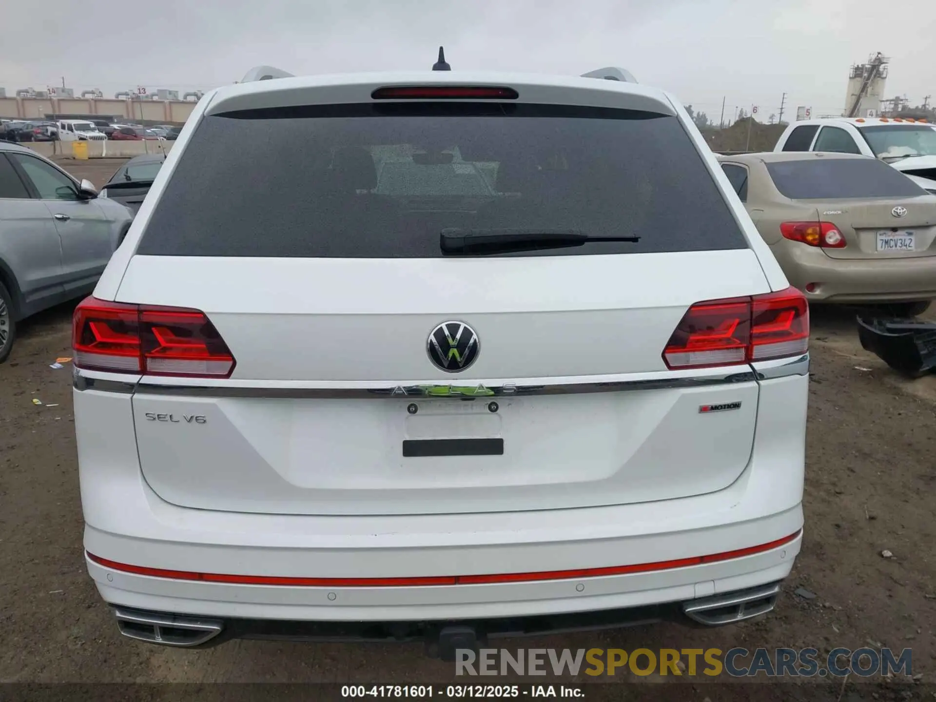 16 fotografías del automóvil dañado 1V2AR2CA5NC548221 VOLKSWAGEN ATLAS 2022