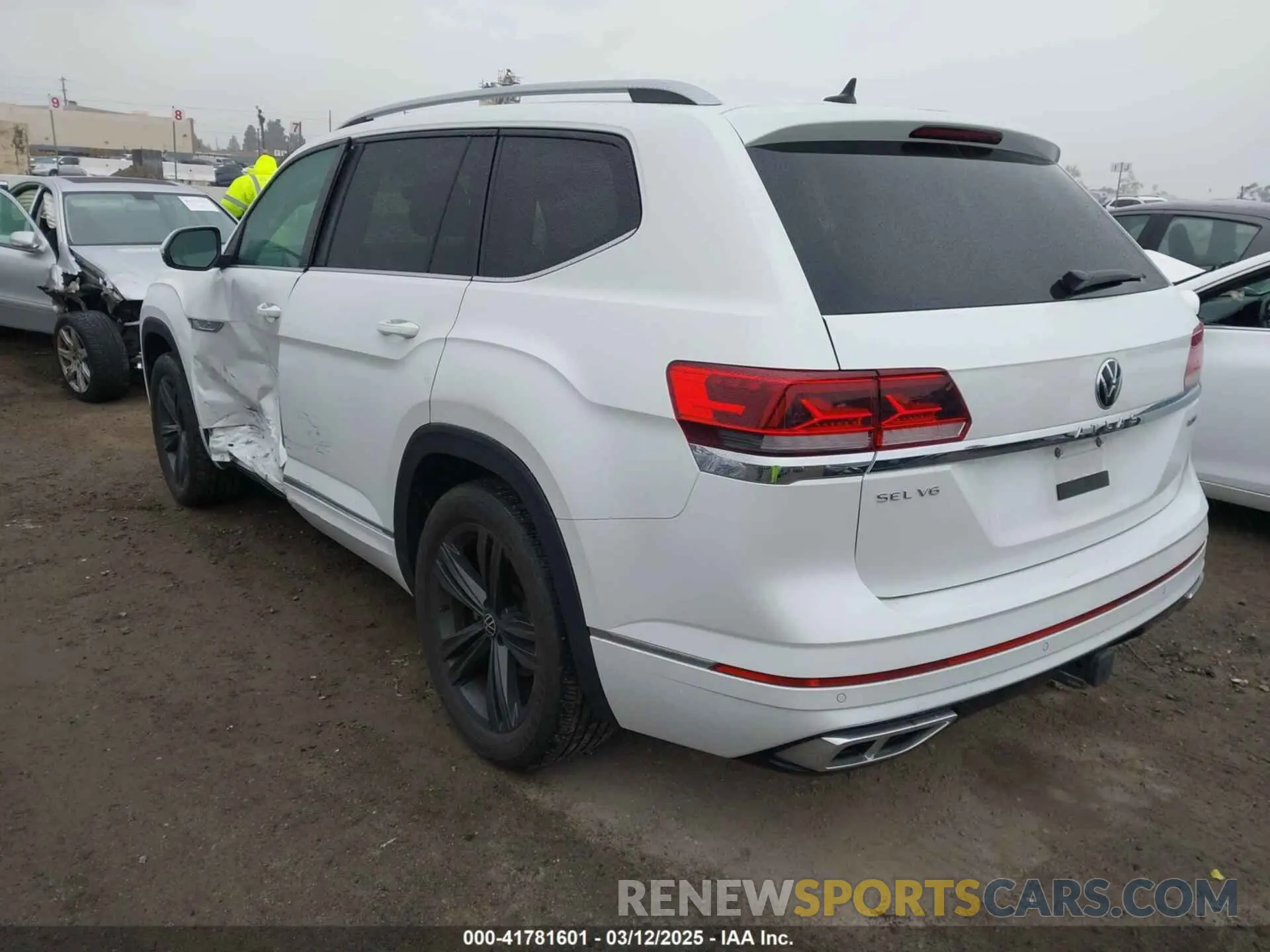 3 fotografías del automóvil dañado 1V2AR2CA5NC548221 VOLKSWAGEN ATLAS 2022