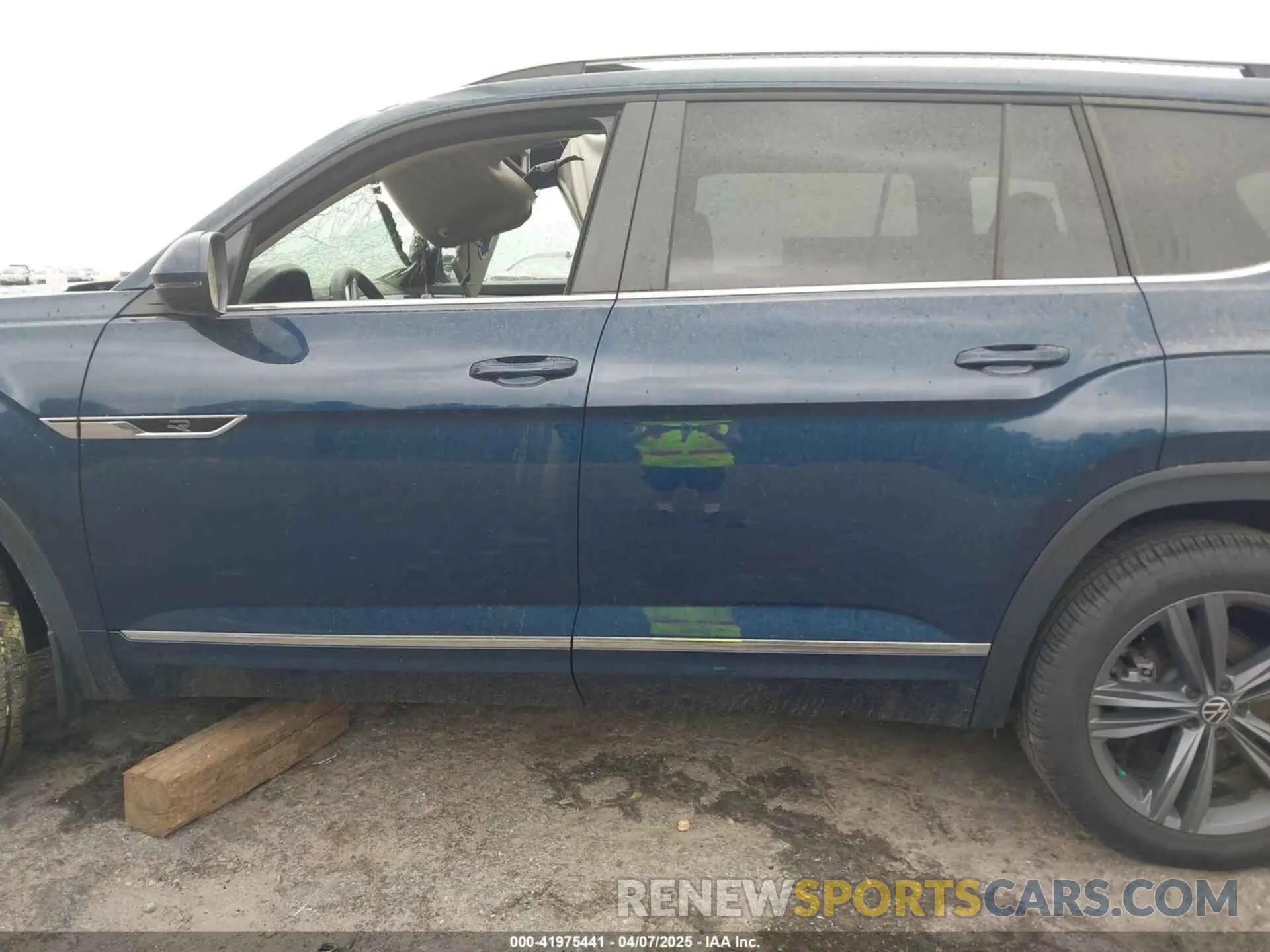 13 fotografías del automóvil dañado 1V2AR2CA9NC511382 VOLKSWAGEN ATLAS 2022